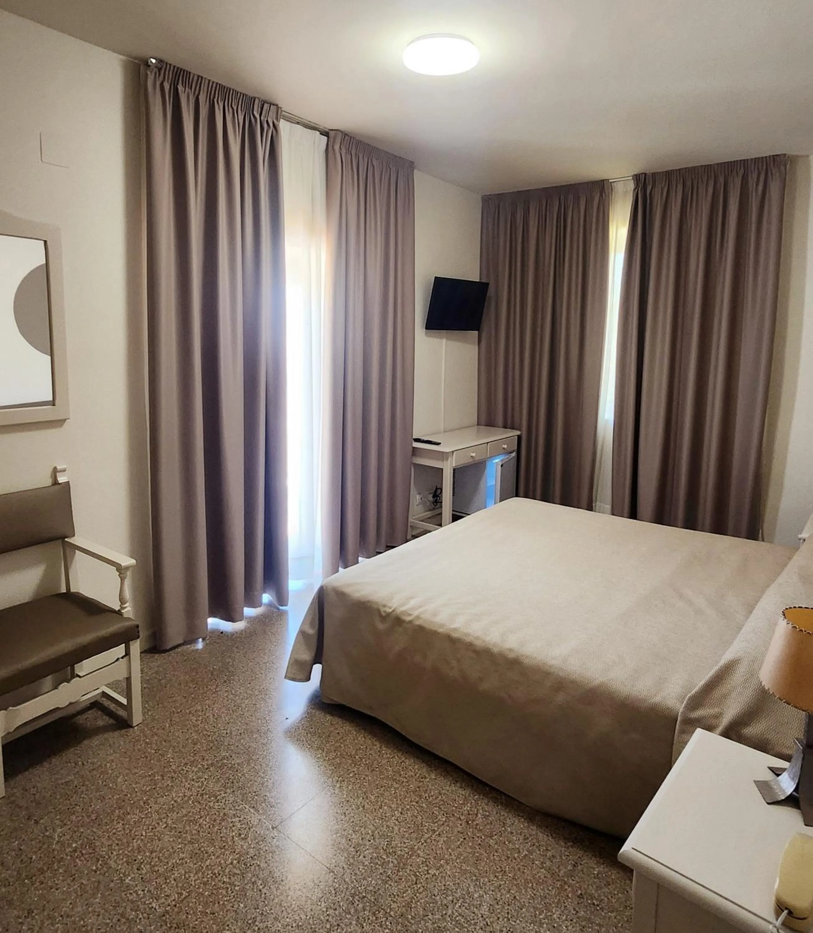 Bed in Hotel Castell Blanc