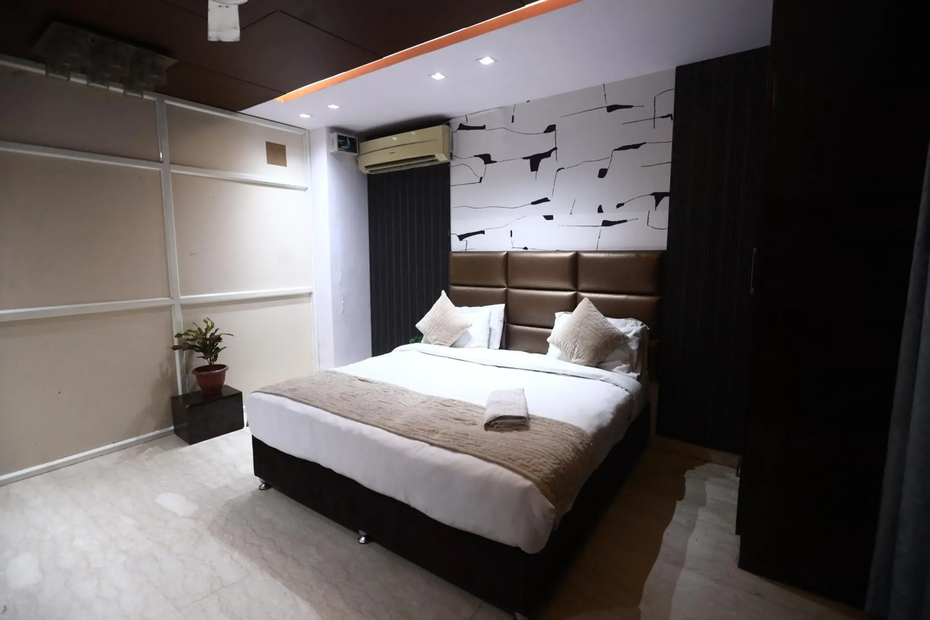 Bed in The Bed And Rock Kalkaji Bed in The Bed And Rock Kalkaji