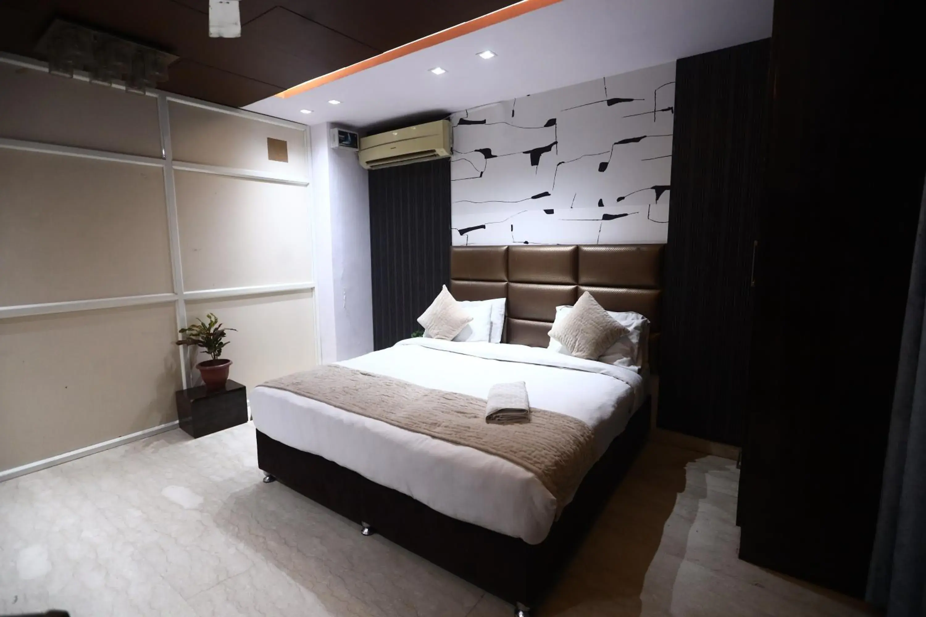 Bed in The Bed And Rock Kalkaji Bed in The Bed And Rock Kalkaji