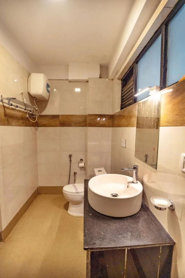 Muscatel Fairmount 100 Mts from Mall Road