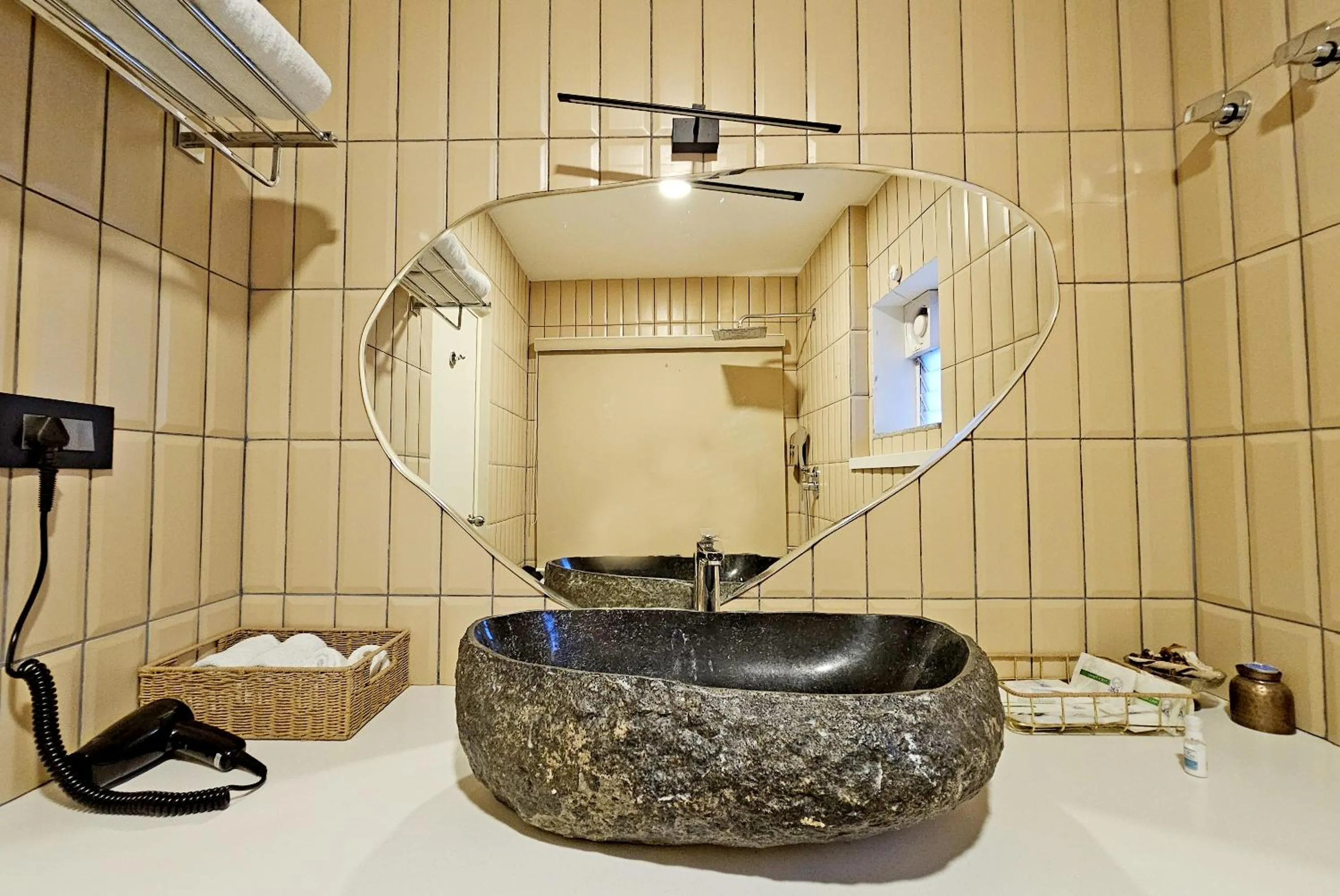 Shower in Sea Gadabout - Seaside Stays