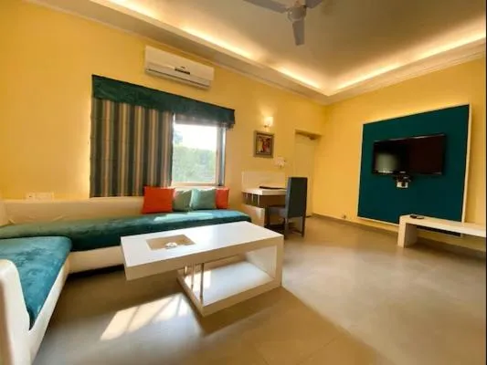 TV and multimedia in Status Club Resort