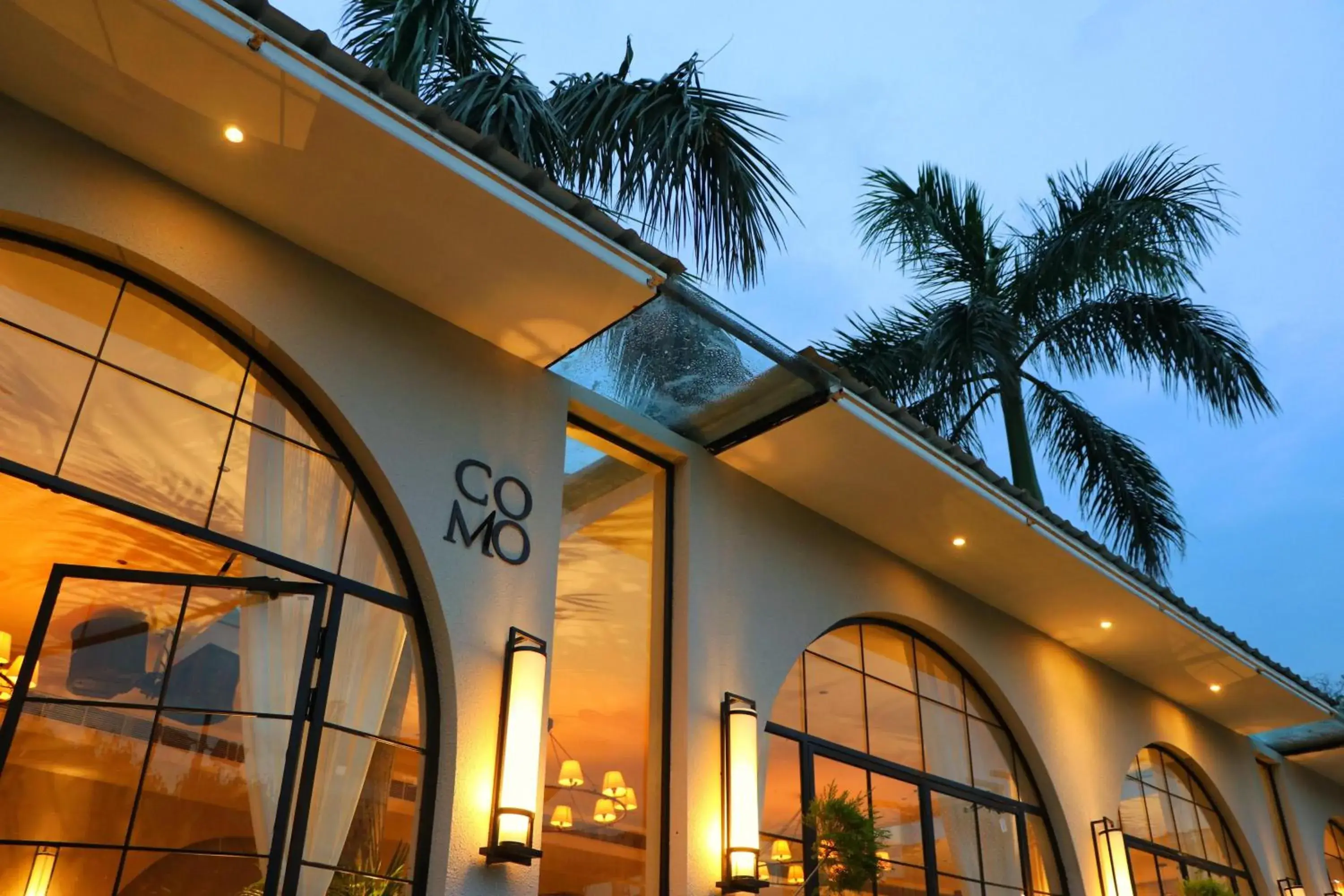 Restaurant/places to eat in Status Club Resort Restaurant/places to eat in Status Club Resort