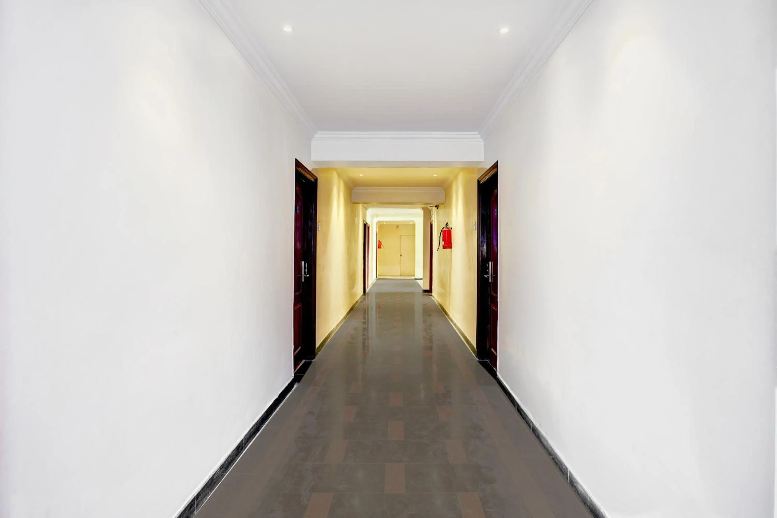 Lobby or reception in OYO Townhouse Anantapur Near Srikantam Circle
