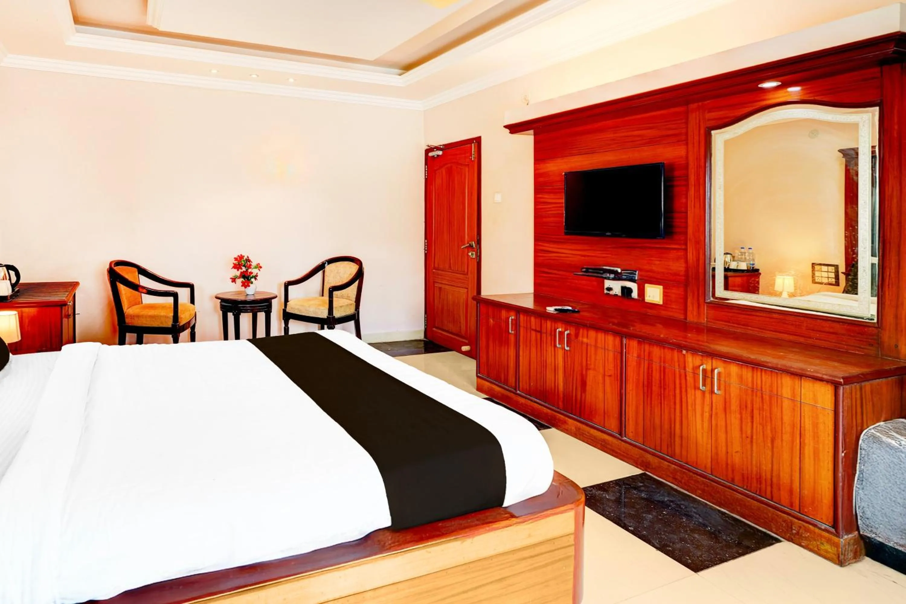 Bedroom, Bed in OYO Townhouse Anantapur Near Srikantam Circle