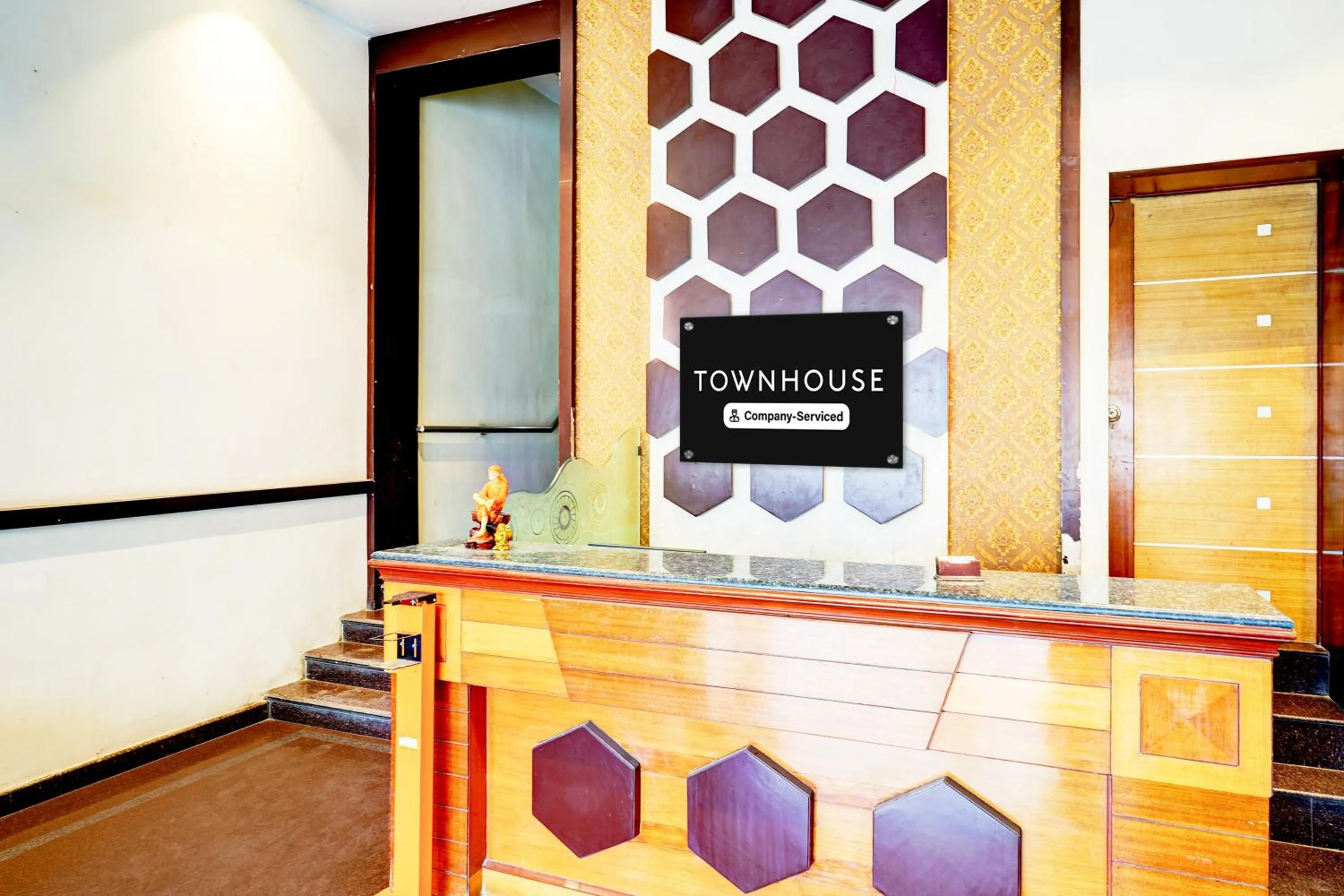 Lobby or reception in OYO Townhouse Anantapur Near Srikantam Circle
