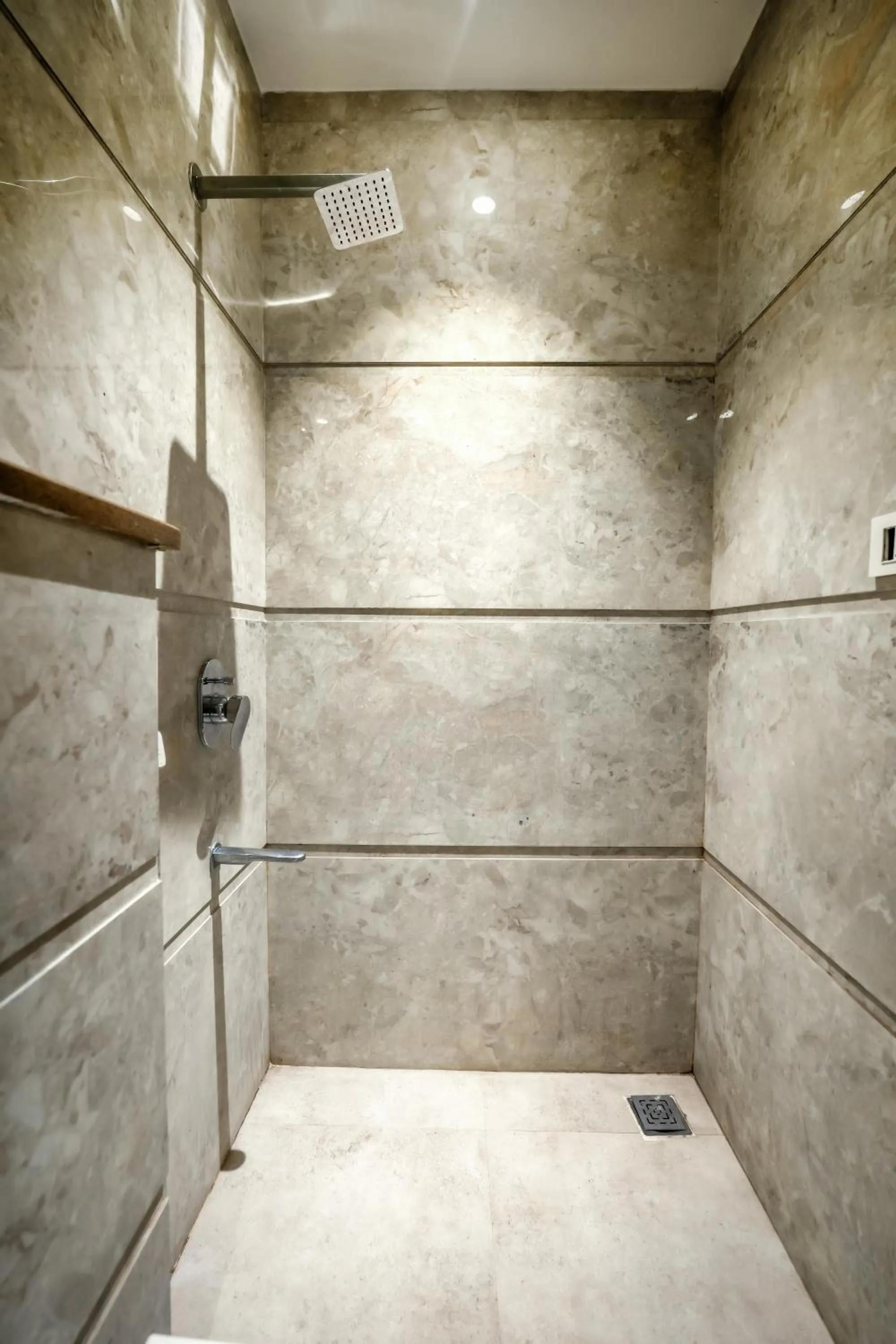 Bathroom in Hotel RV Golden A Few Steps from Golden Temple