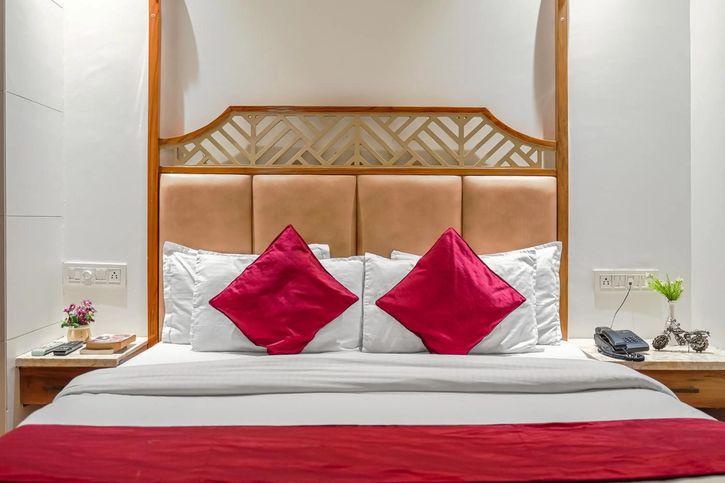 Bedroom in Hotel RV Golden A Few Steps from Golden Temple