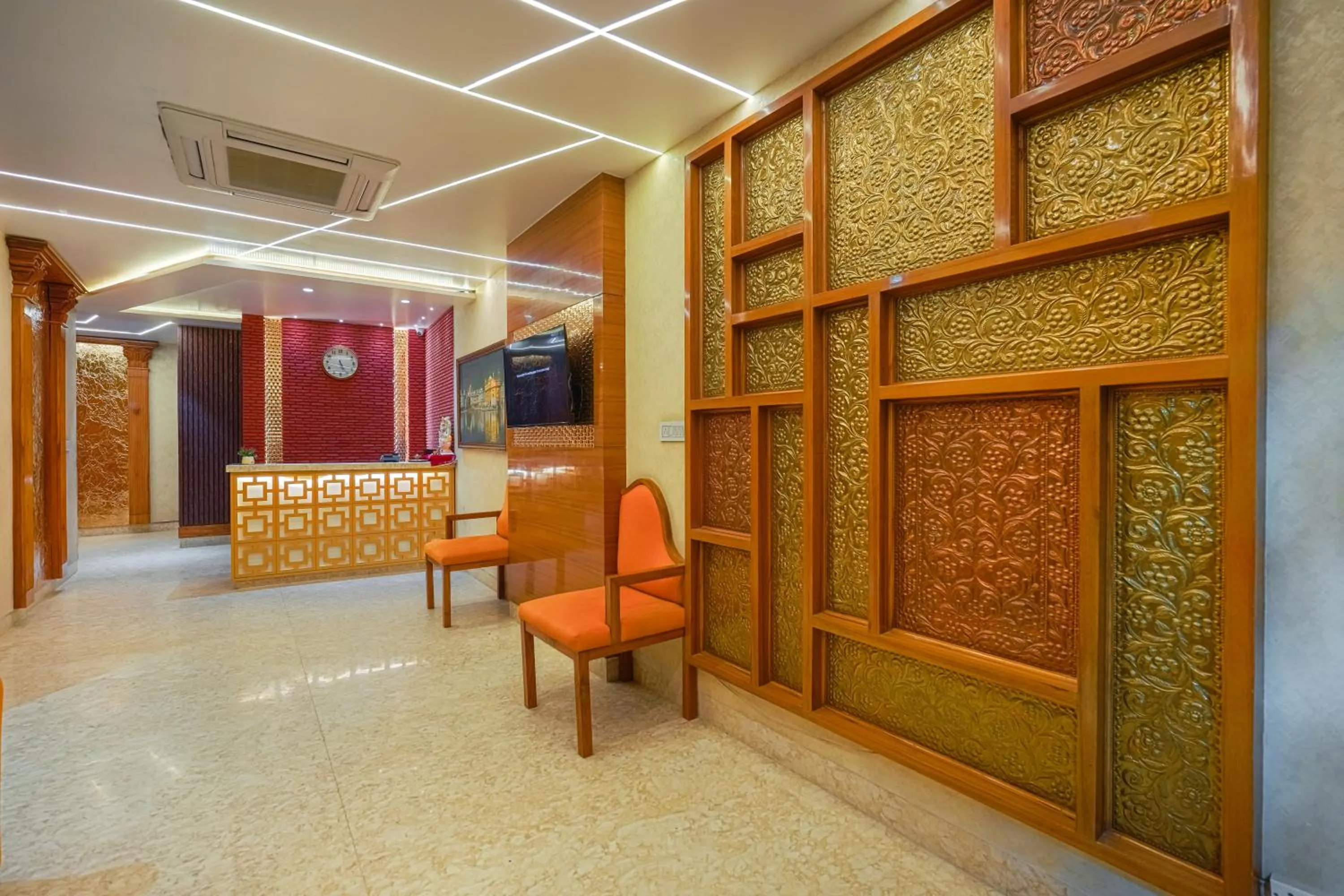 Lobby or reception in Hotel RV Golden A Few Steps from Golden Temple