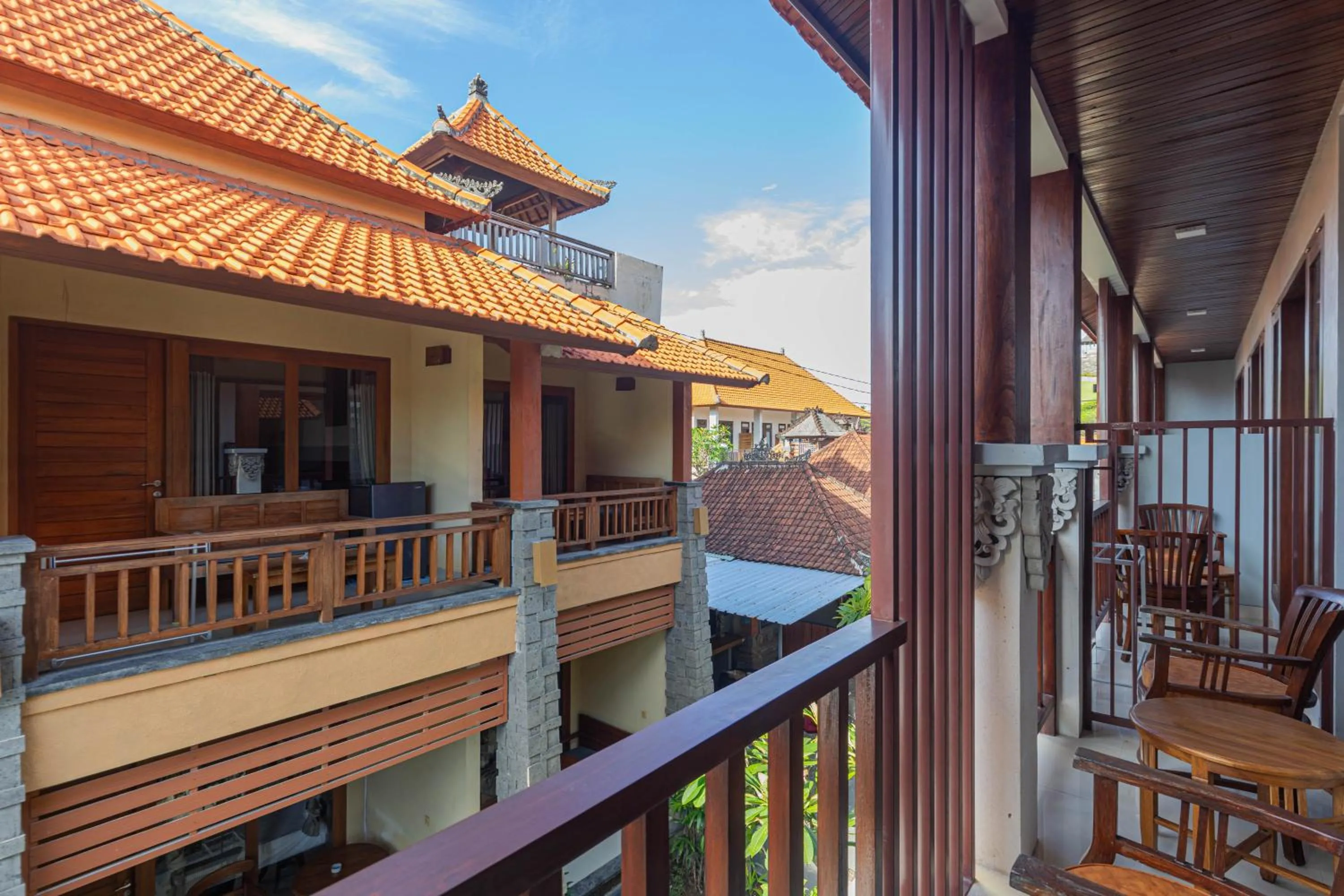 Property building in Donahome