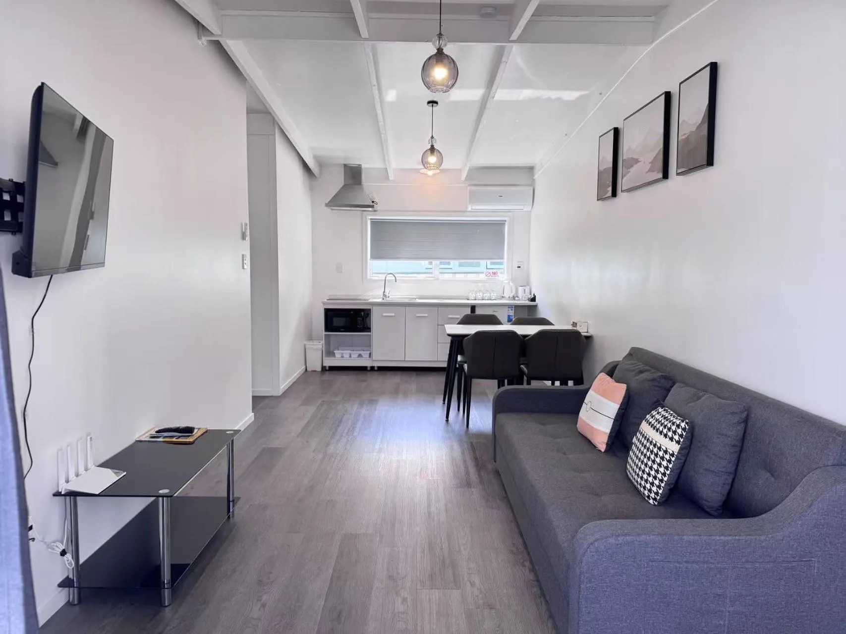 Rainbow Motel & Guest House