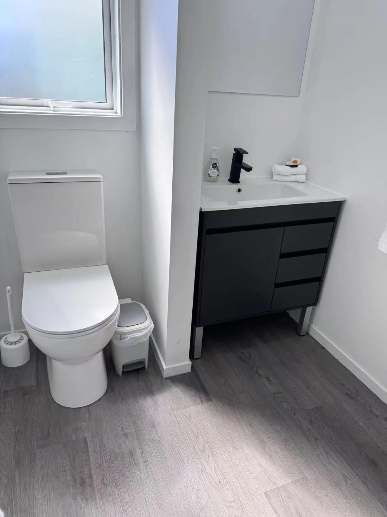 Rainbow Motel & Guest House