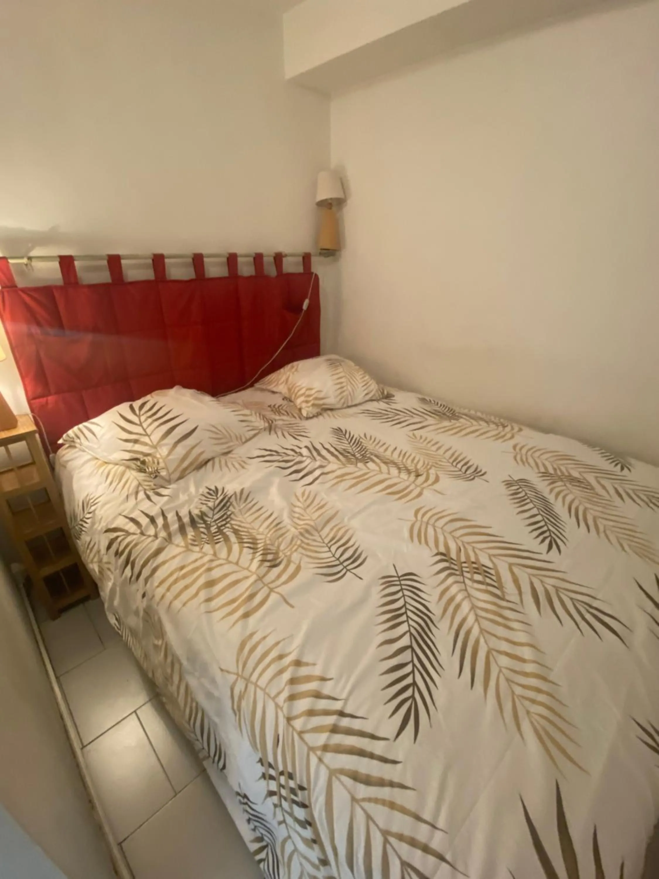 Bed in Appartement Front de mer à Cannes -Vue Mer & Terrasse