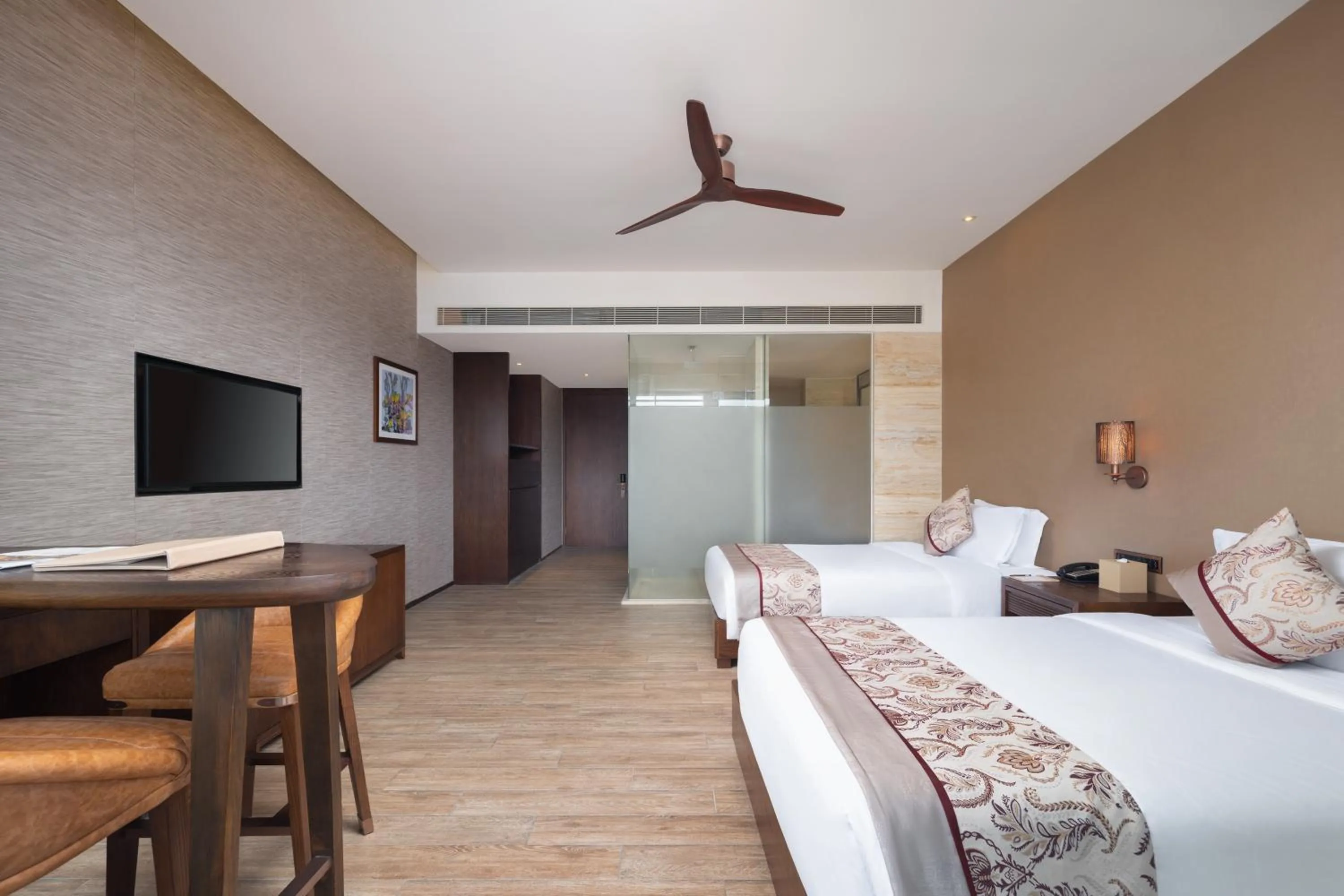 Bedroom, Bed in Mangrove Tree Resort World Sanya Bay- Queen Palm Towers