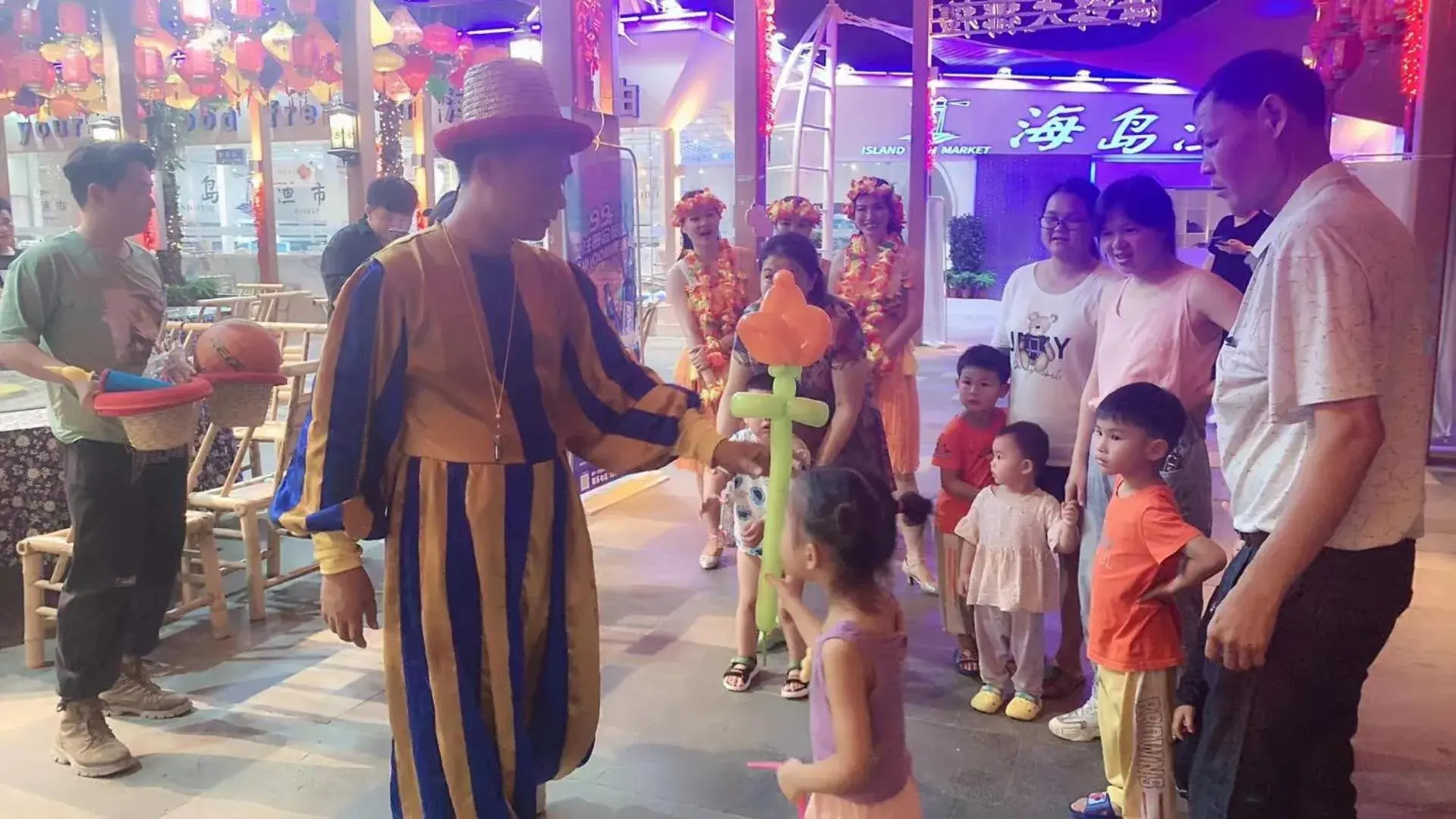 Restaurant/places to eat in Mangrove Tree Resort World Sanya Bay- Queen Palm Towers Restaurant/places to eat in Mangrove Tree Resort World Sanya Bay- Queen Palm Towers