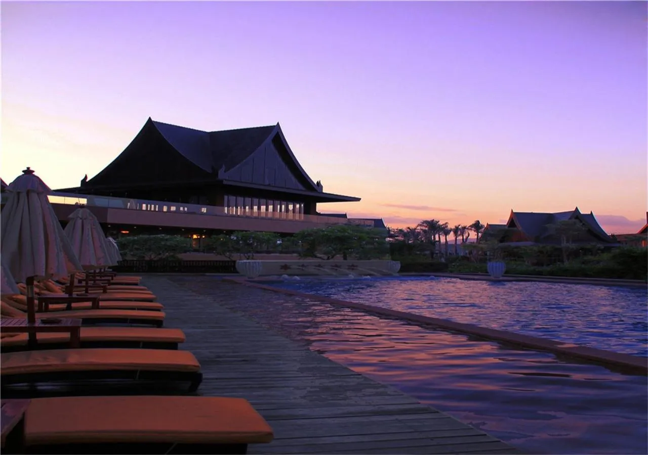 Property building in Mangrove Tree Resort World Sanya Bay- Queen Palm Towers