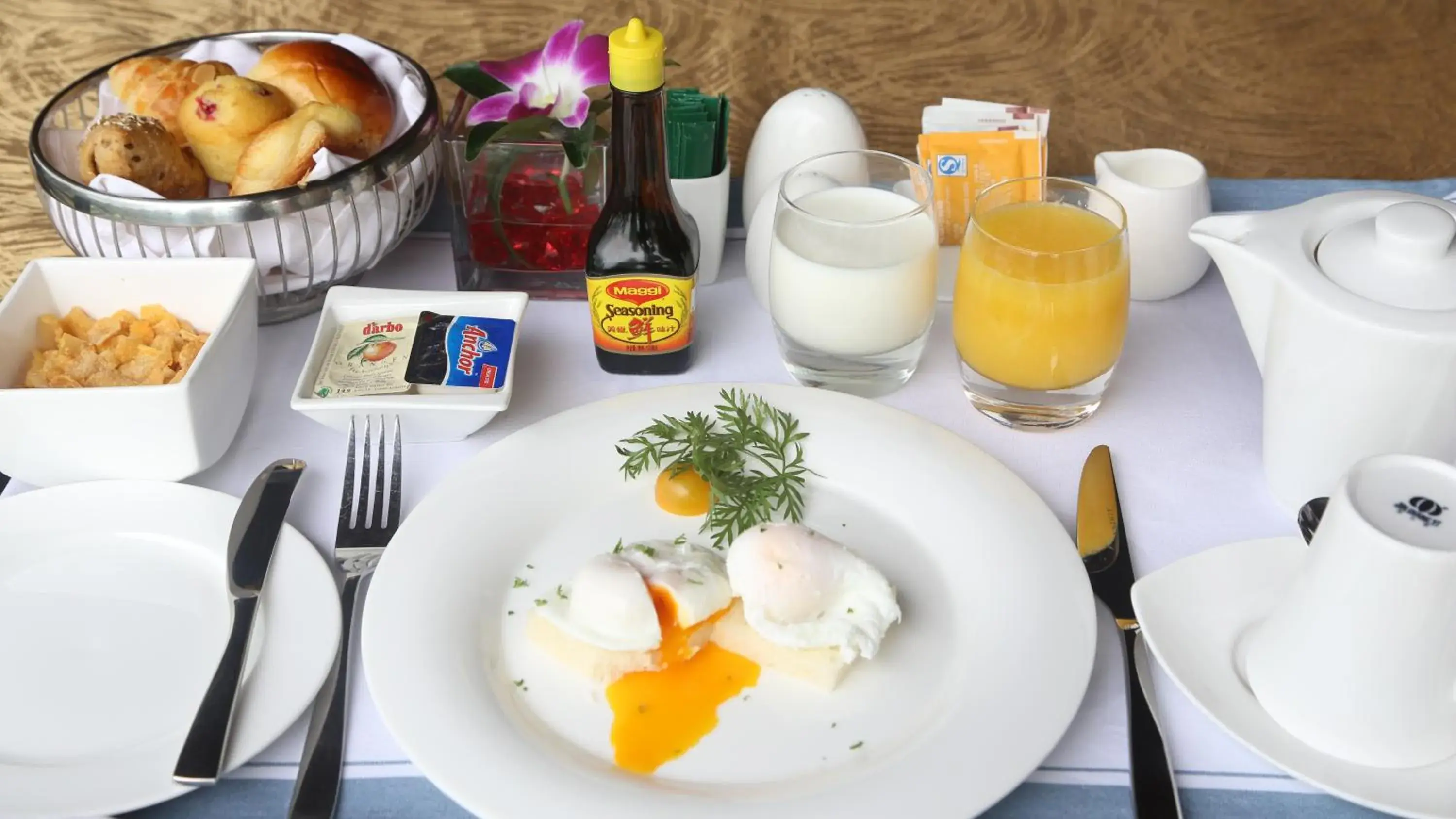 Breakfast in Mangrove Tree Resort World Sanya Bay- Queen Palm Towers Breakfast in Mangrove Tree Resort World Sanya Bay- Queen Palm Towers
