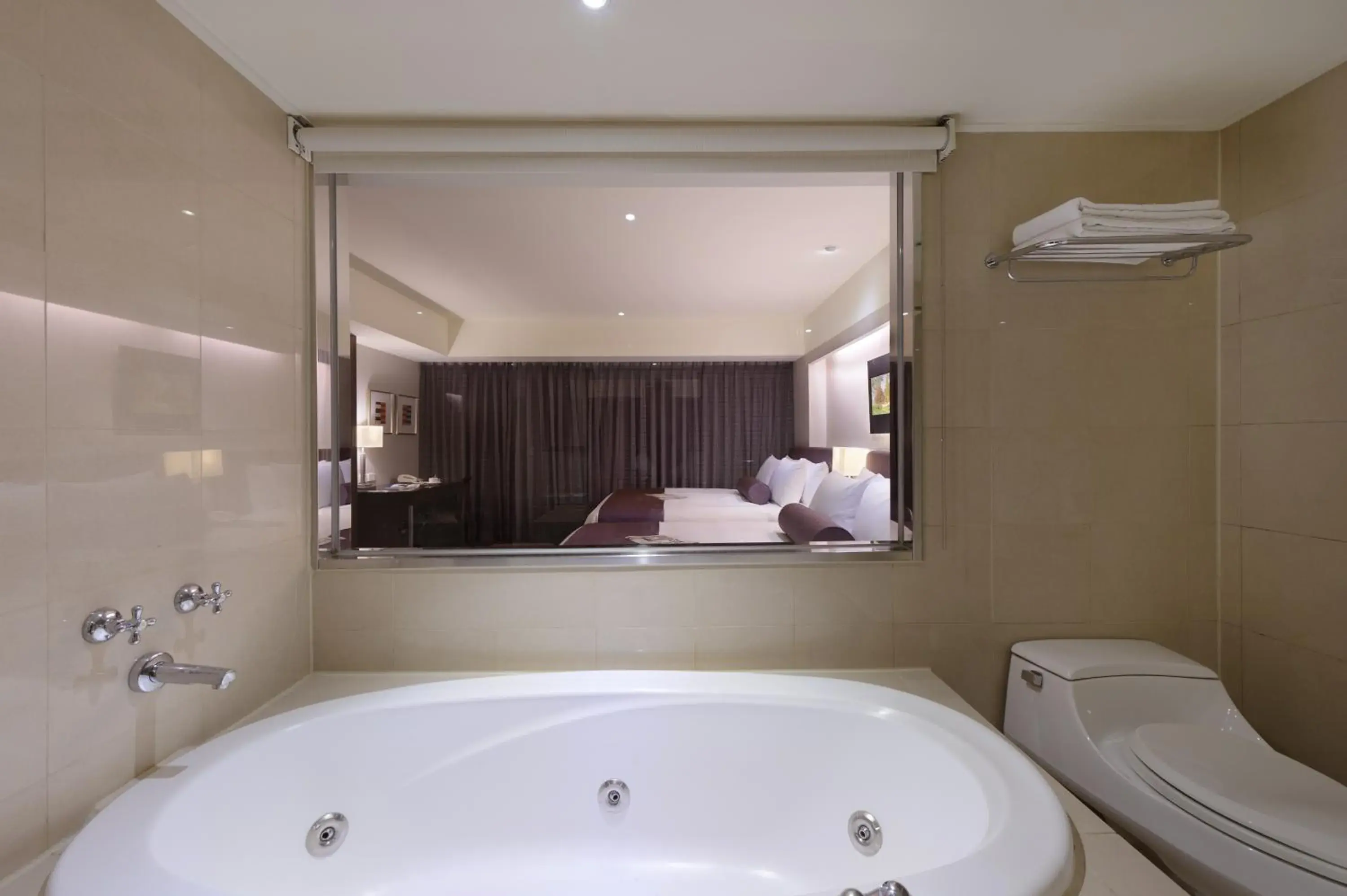 Bed, Bathroom in K Hotel - Yunghe