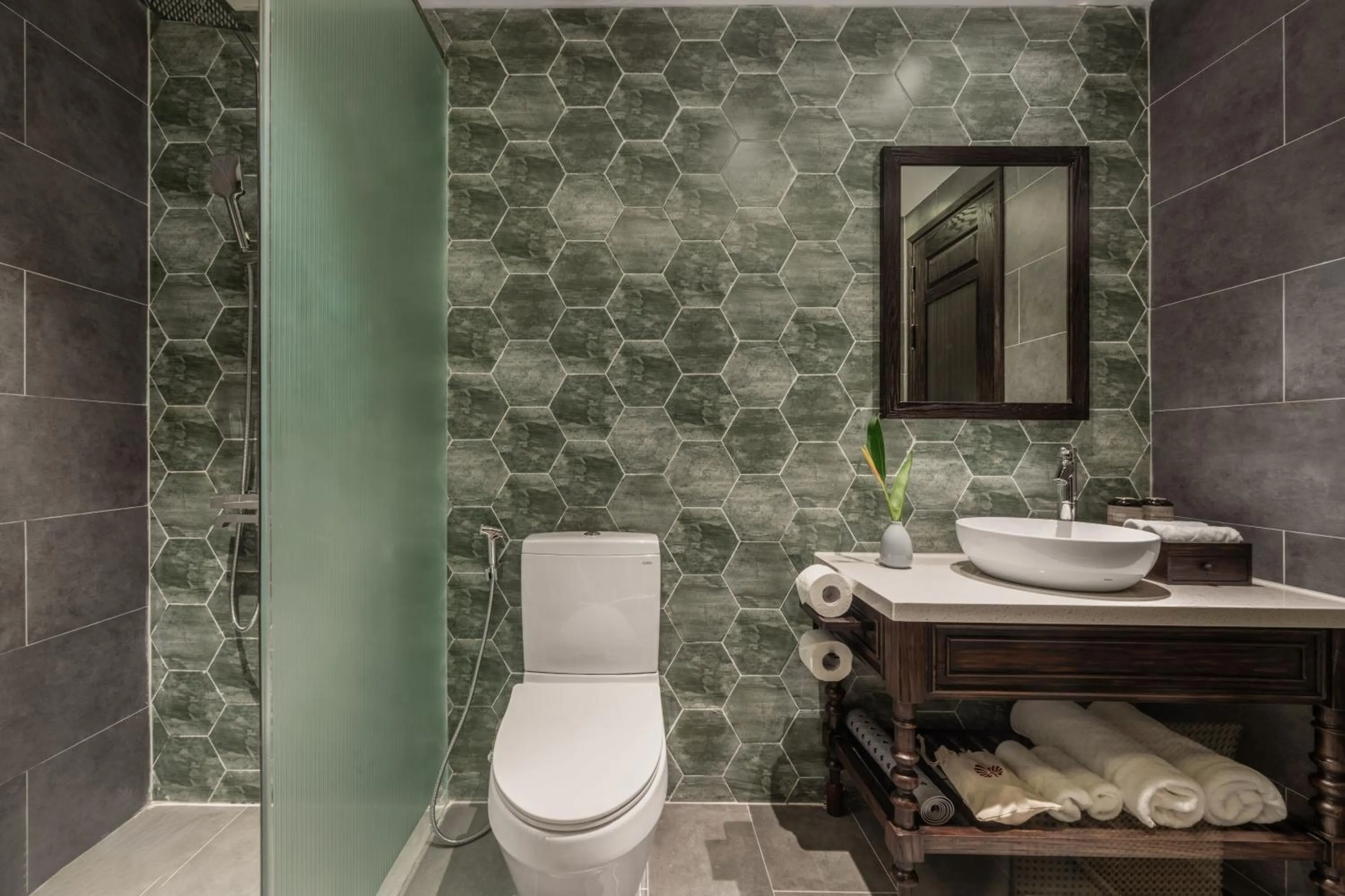 Toilet in The Signature Hoi An