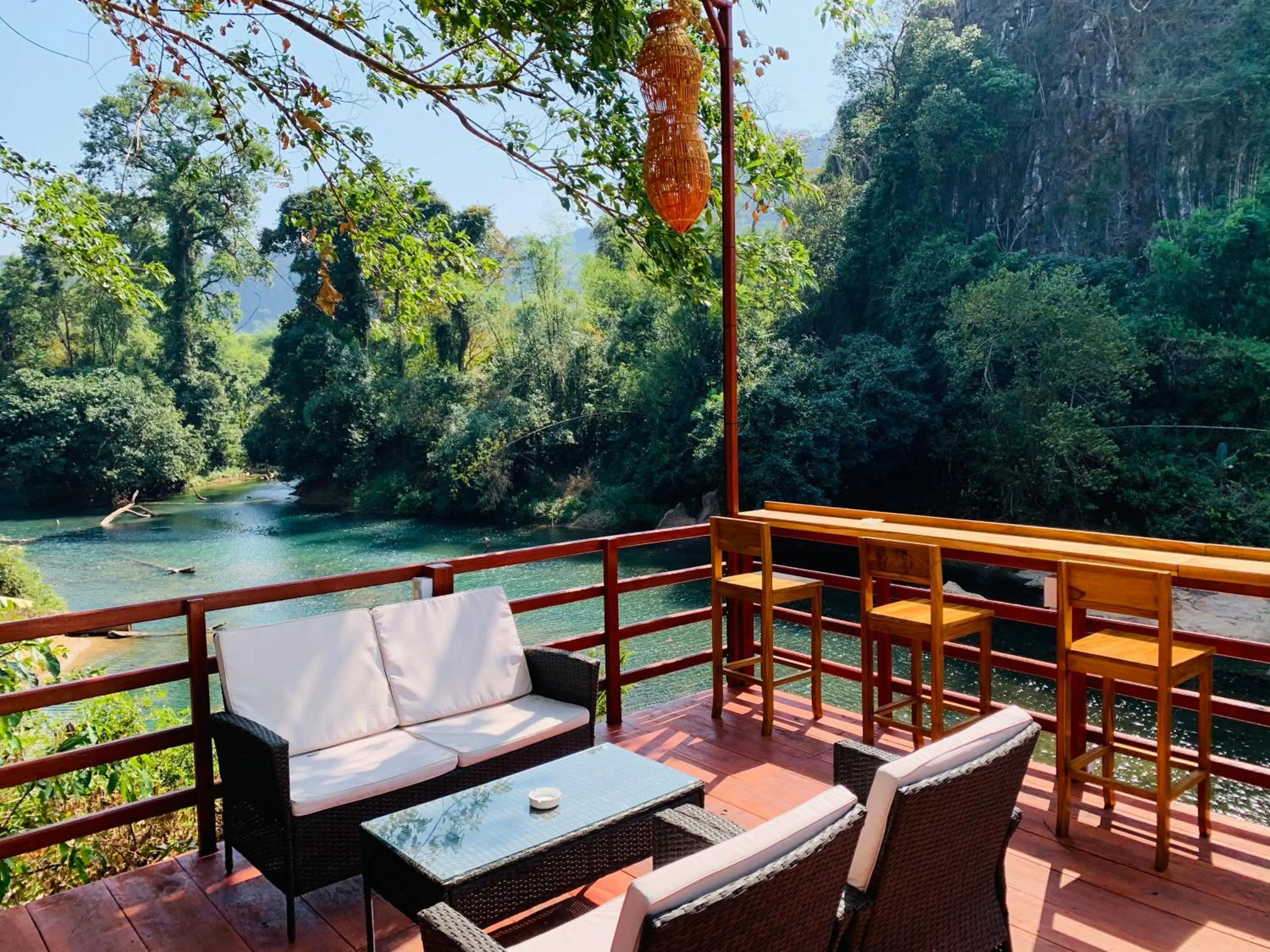 Lounge or bar in SpringRiver Resort