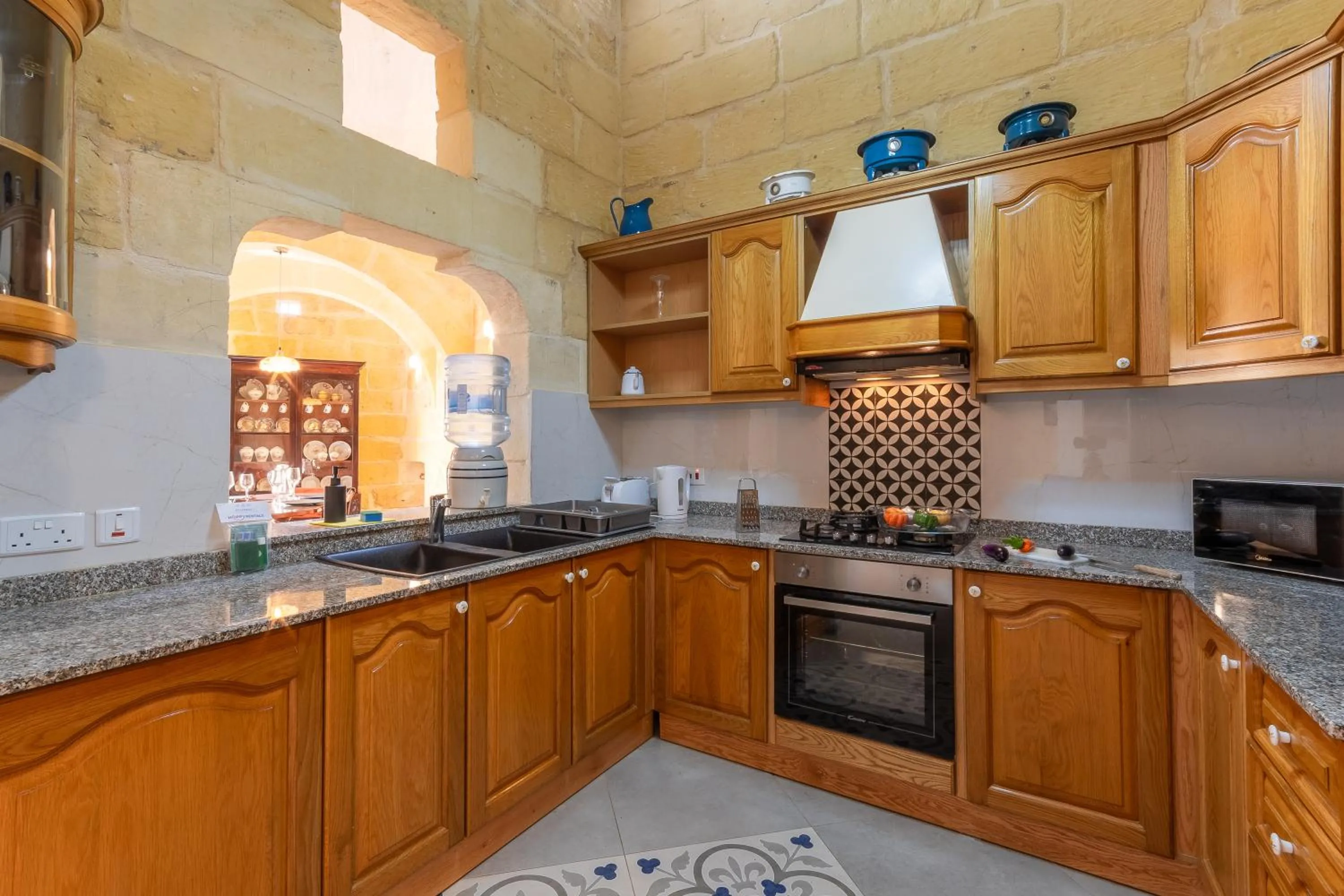 Surwig Gozitan Villa & Pool - Happy Rentals