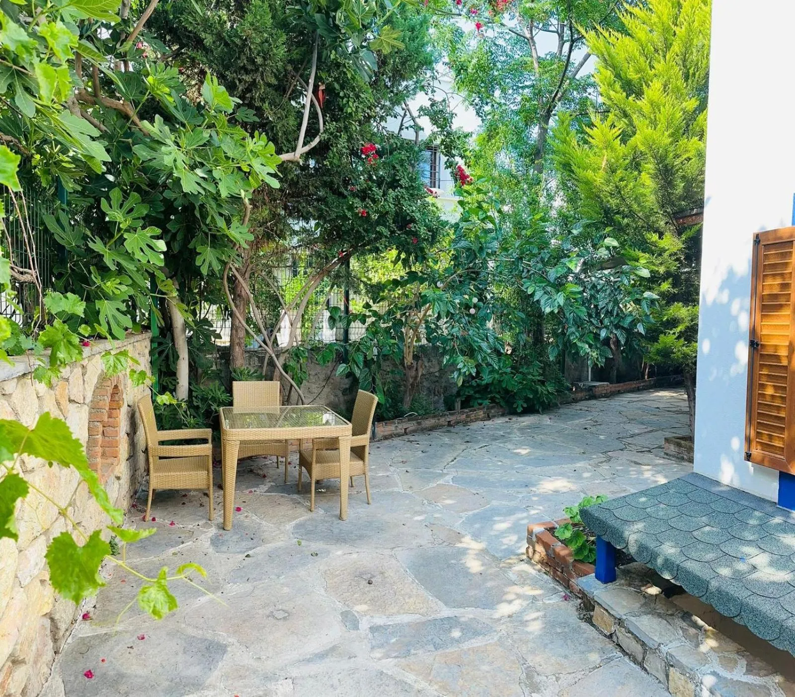 Garden in Wish Suites Bodrum Hotel