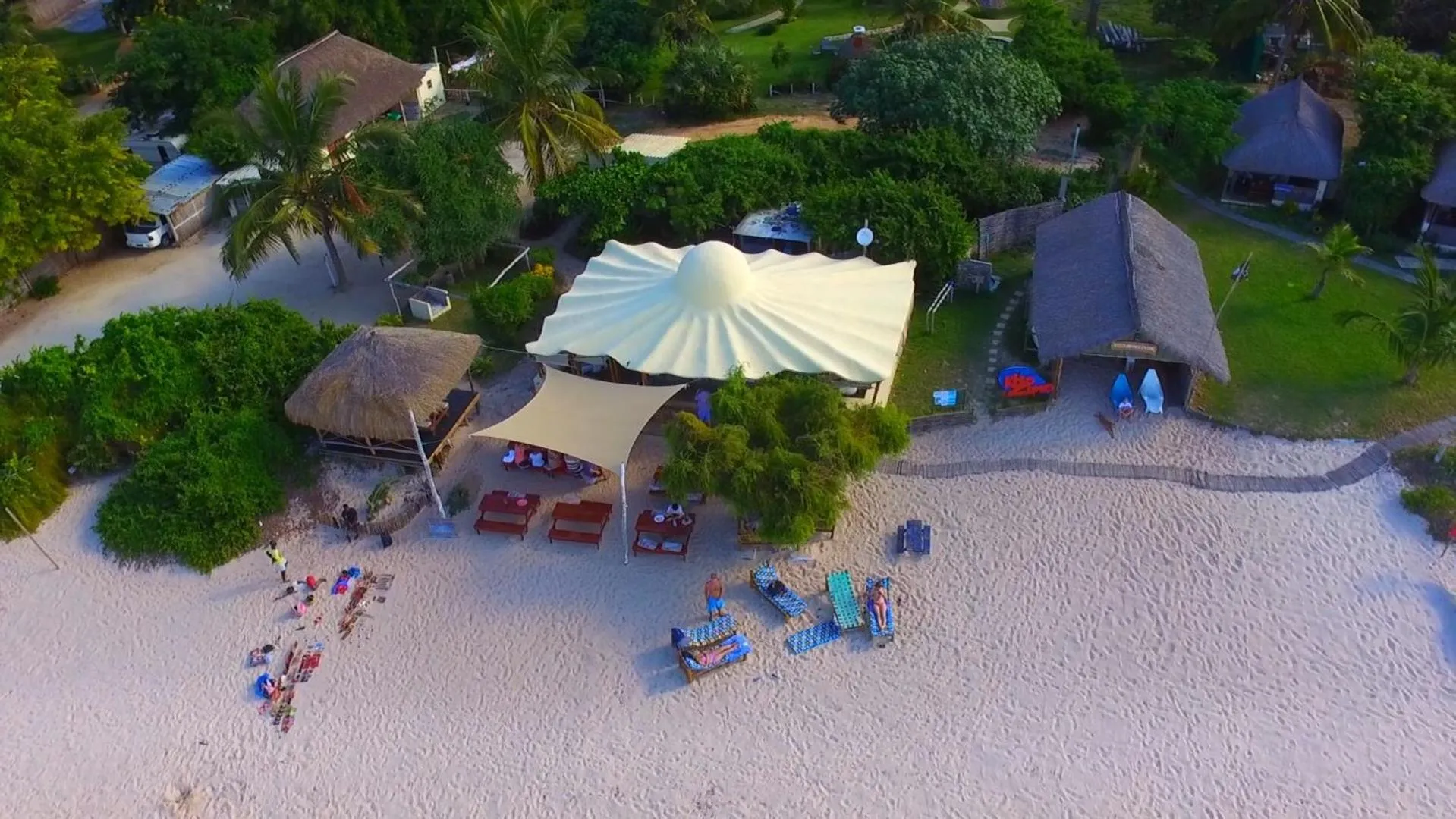 Food and drinks in Casa Cabana Beach