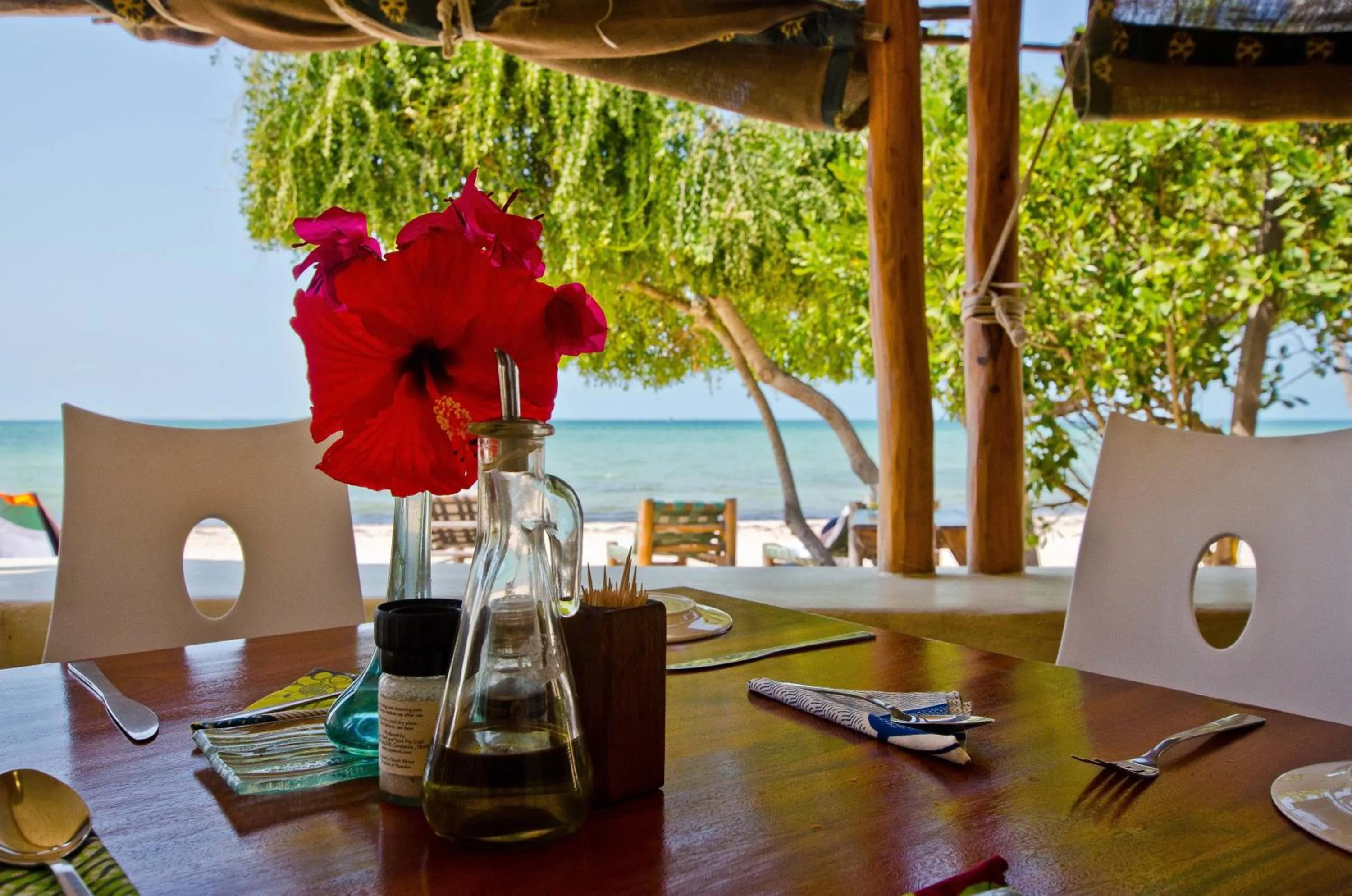 Restaurant/places to eat in Casa Cabana Beach