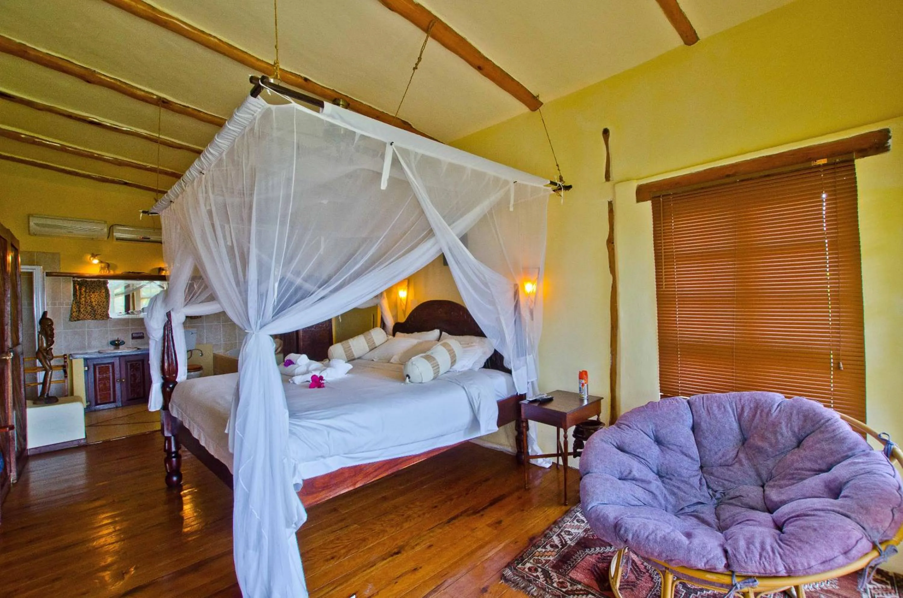 Bedroom, Bed in Casa Cabana Beach