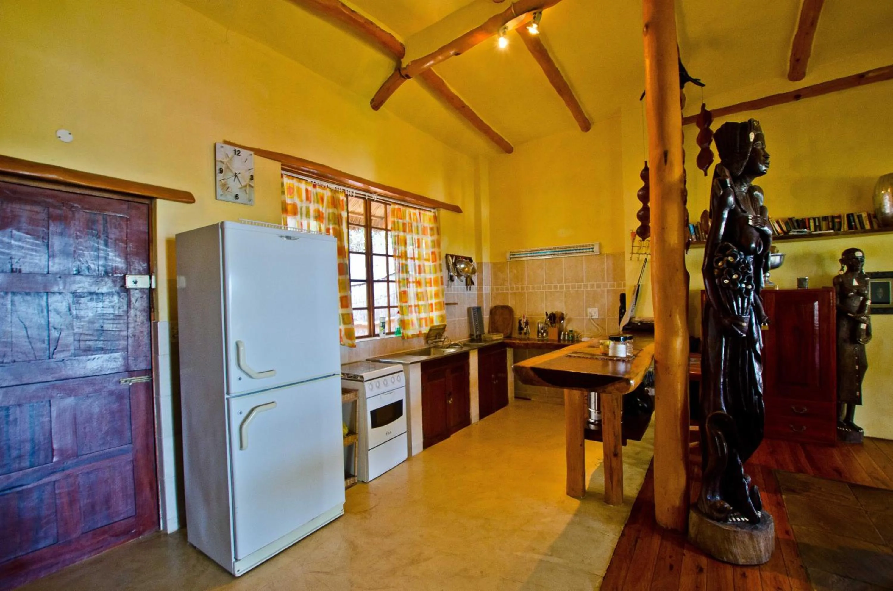Kitchen or kitchenette in Casa Cabana Beach