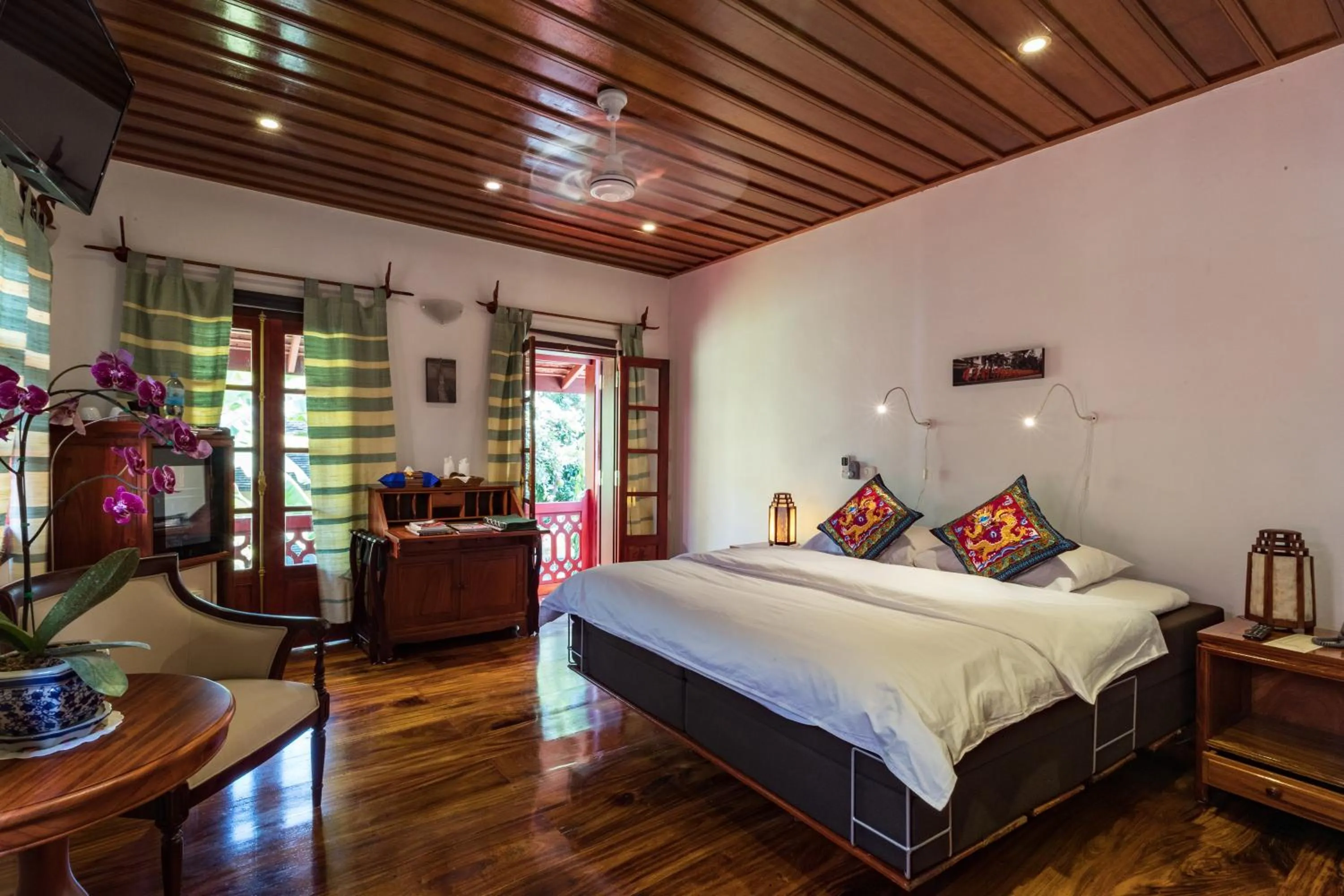 Bed in Mekong Riverview Hotel