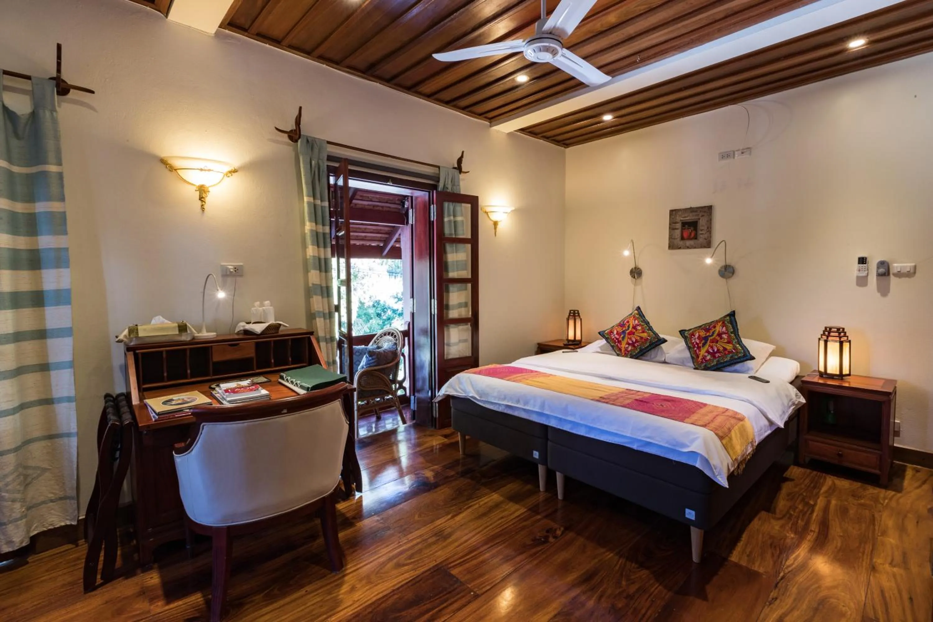 River view, Bed in Mekong Riverview Hotel