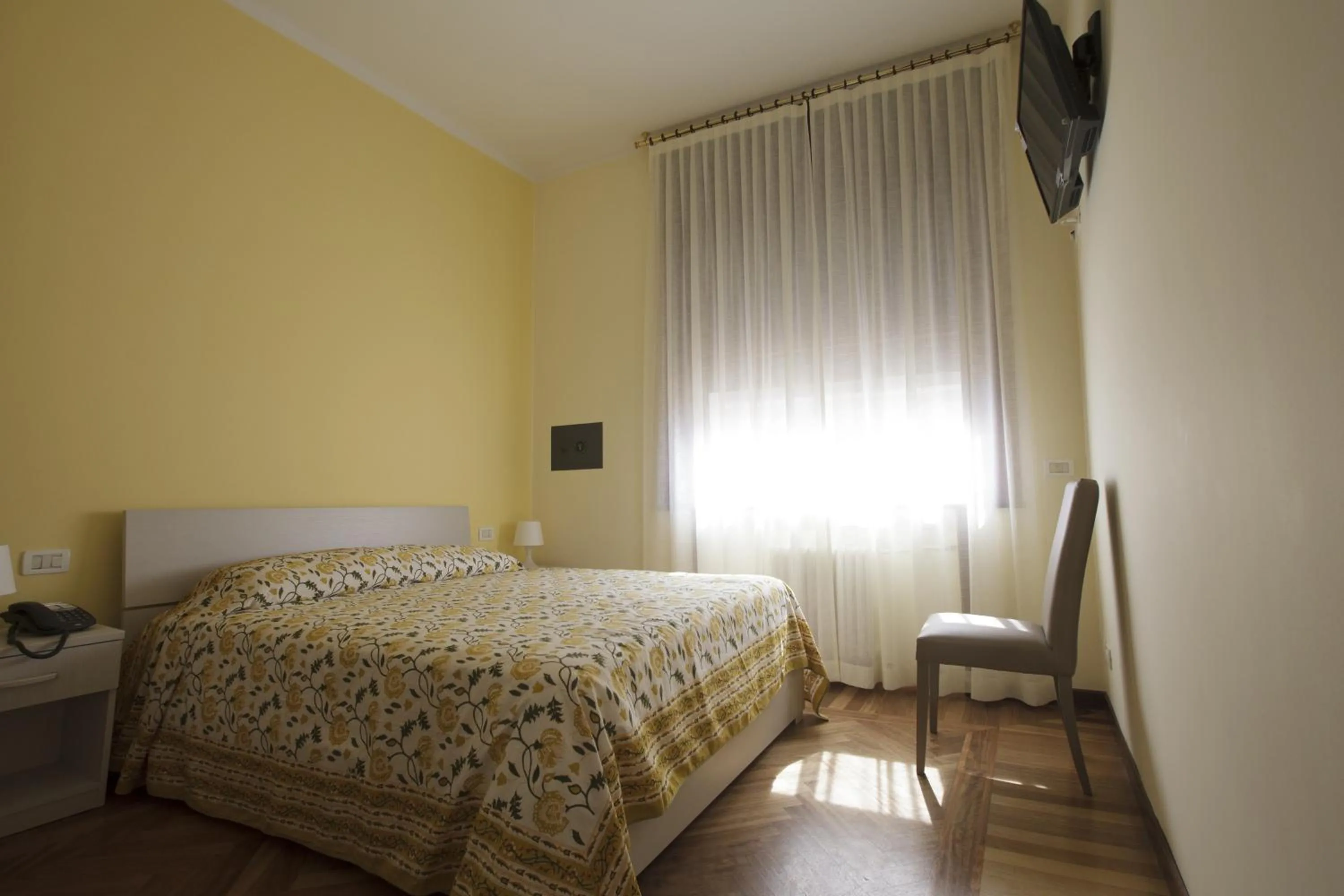 Double Room - single occupancy in Italy Inn