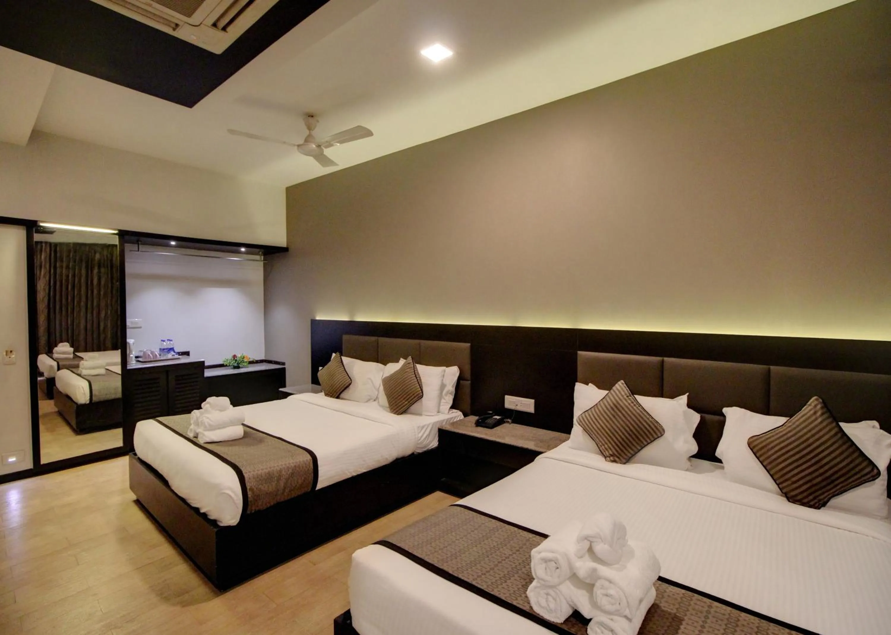 Bed in Damanganga Valley Resort Silvassa