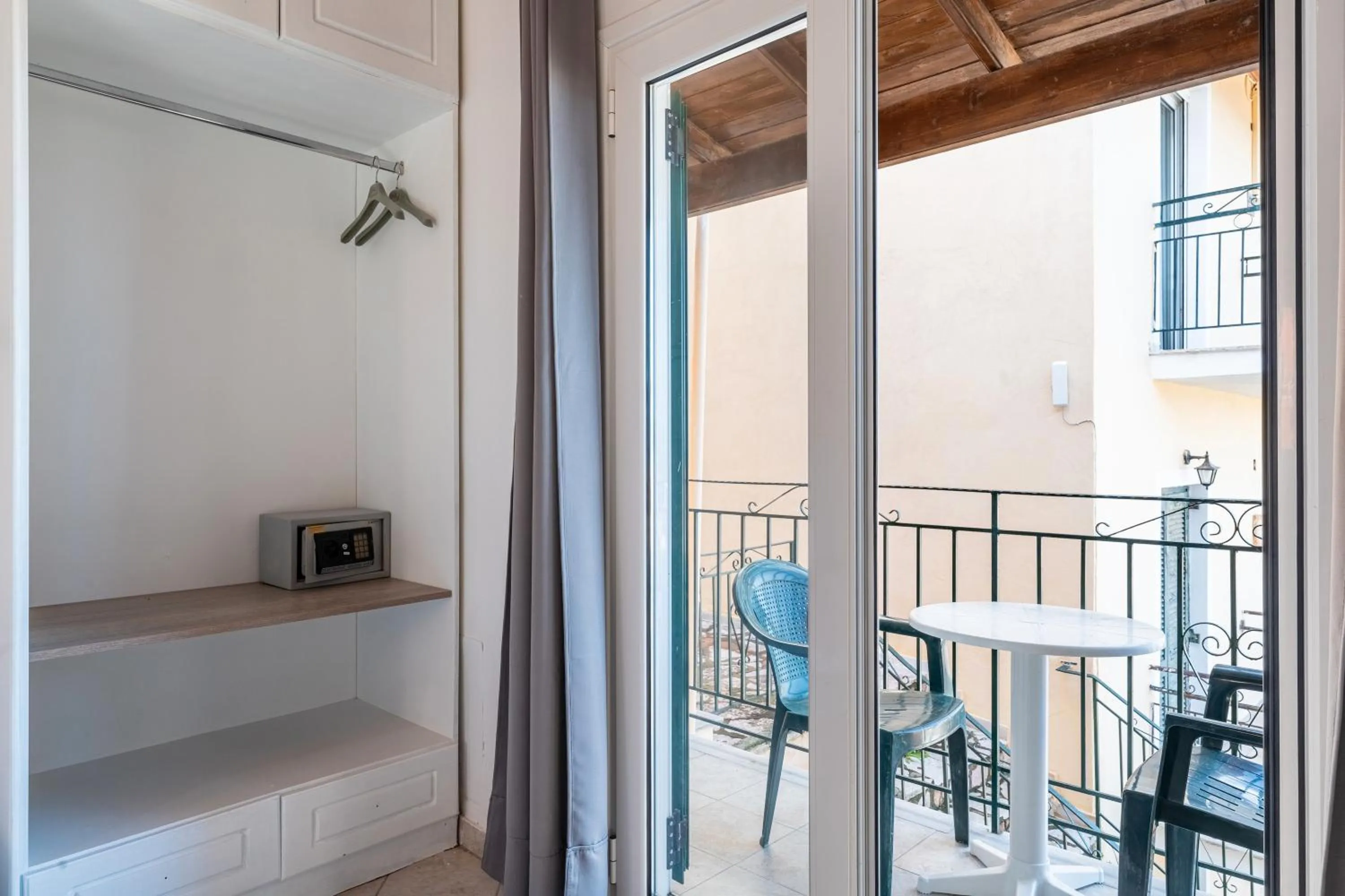 Property building in Kavos Panorama Complex