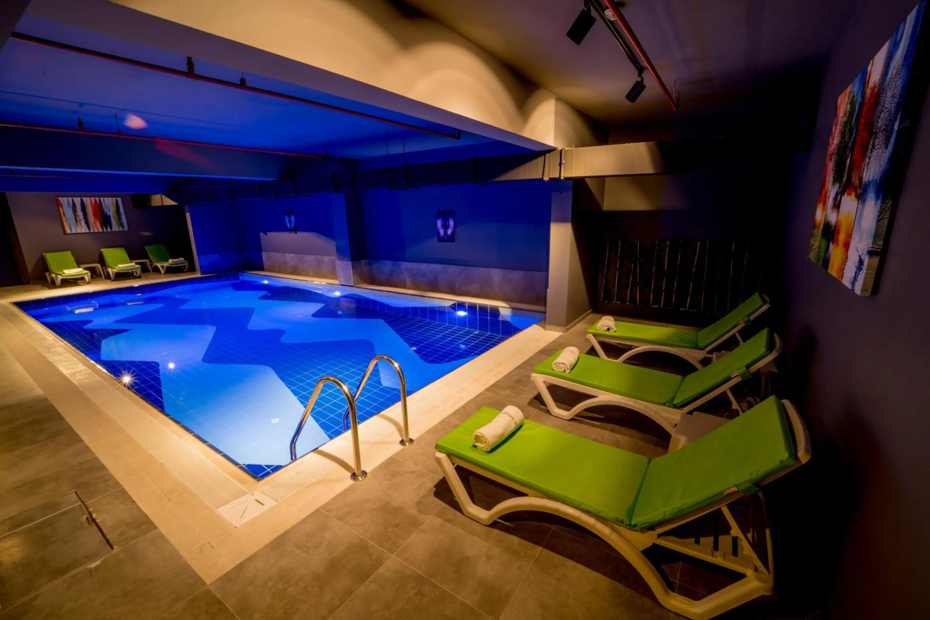 Swimming pool in The Kayseri Loft Hotel
