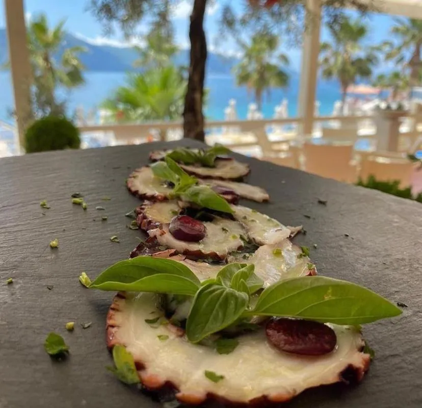 Food in Coral Hotel & Resort