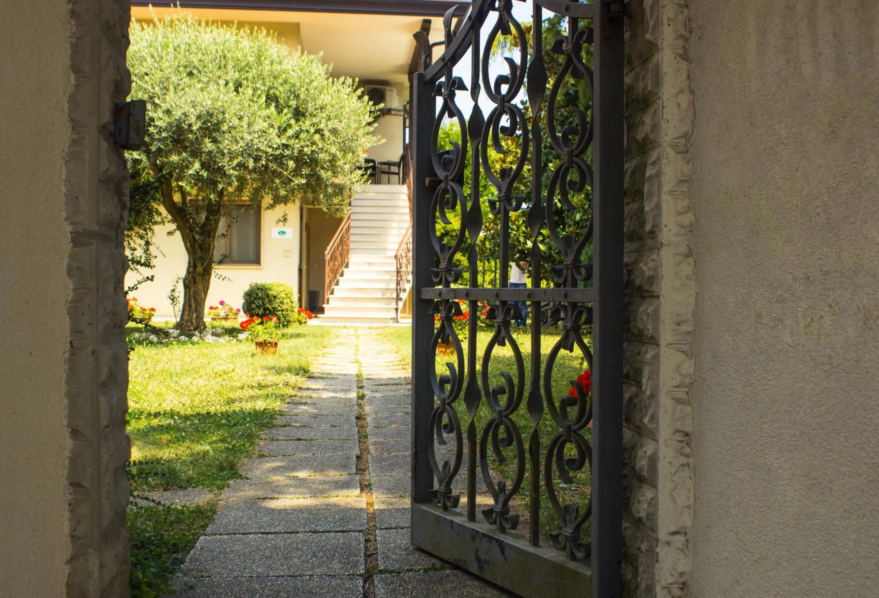 Garden view in B&B Airport Venice Diego