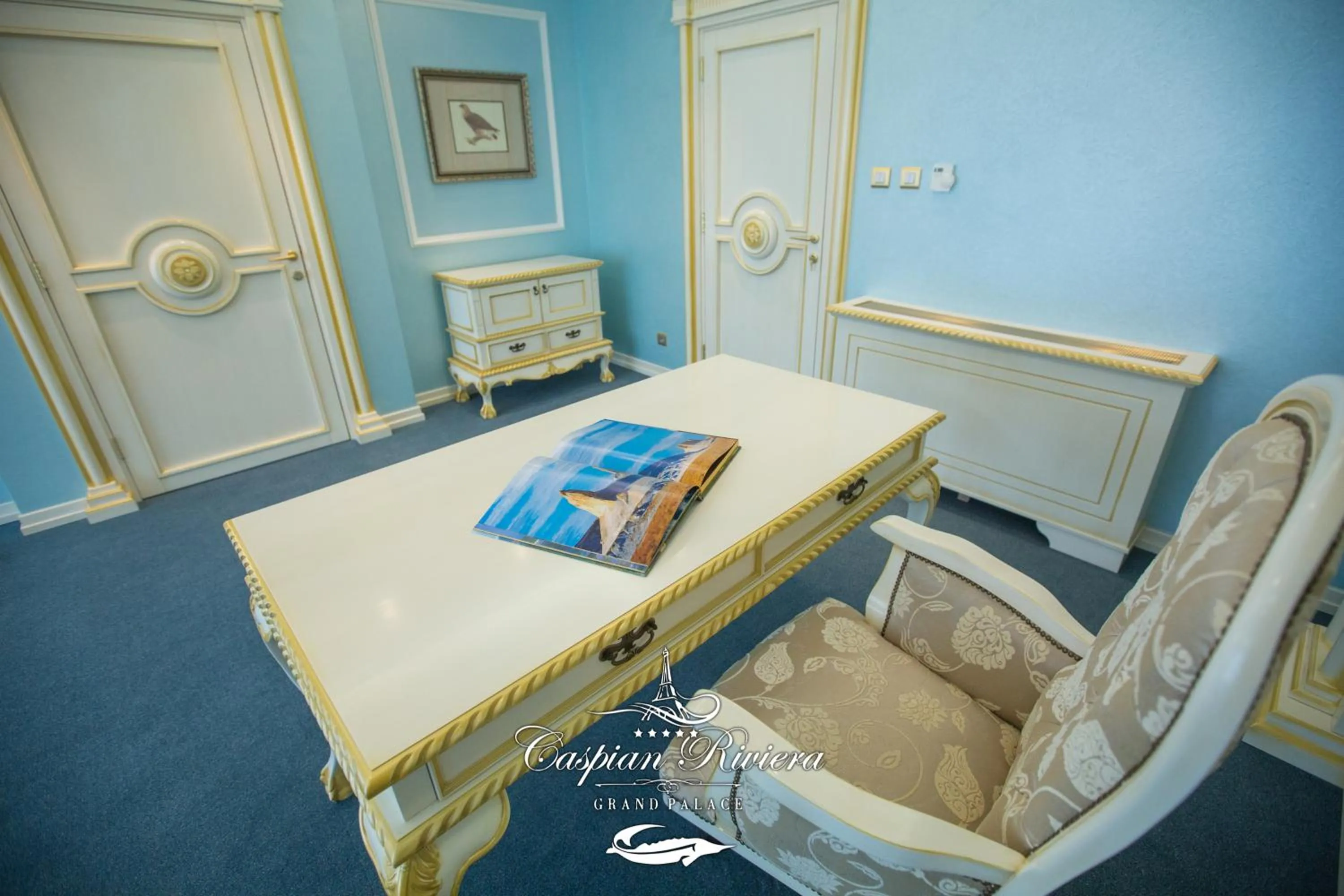 Living room in Caspian Riviera Grand Palace Hotel