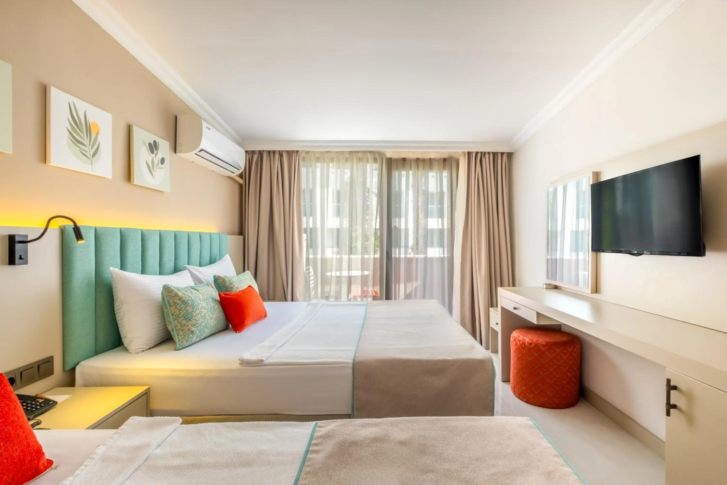 Photo of the whole room, Bed in Rose Garden Premium - Ultra All Inclusive