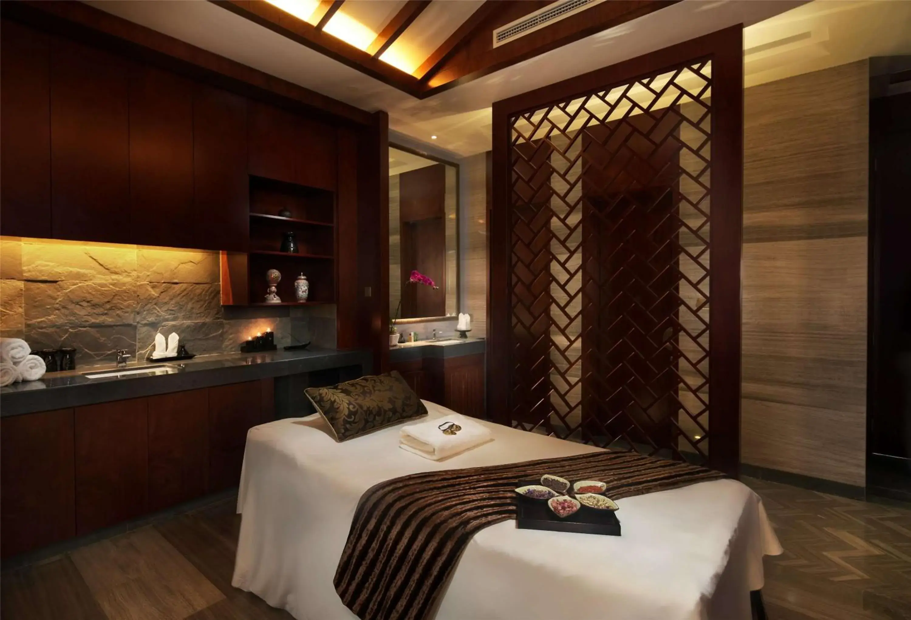 Spa and wellness centre/facilities, Bed in Hilton Tianjin Eco-City Spa and wellness centre/facilities, Bed in Hilton Tianjin Eco-City