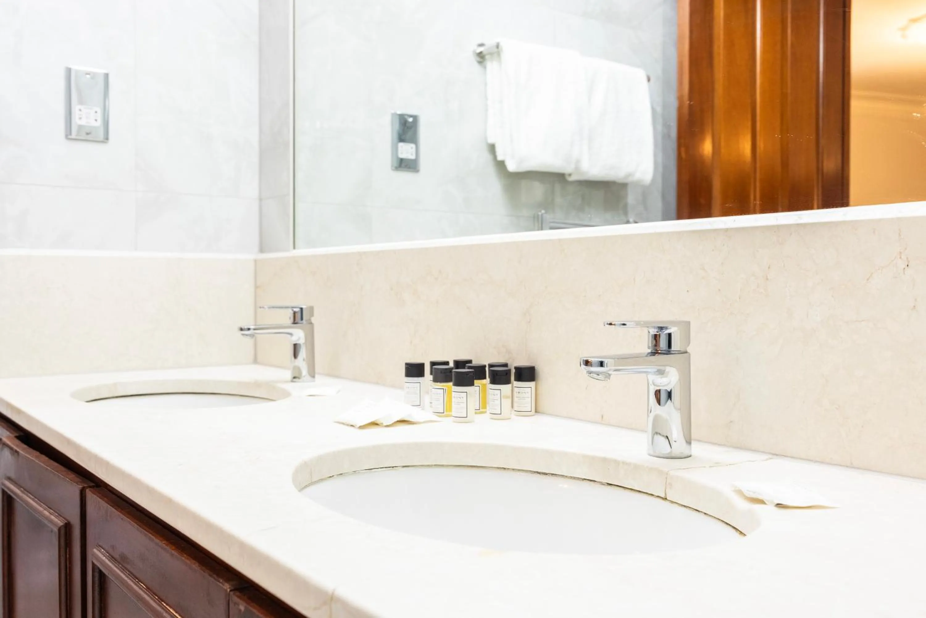 Bathroom in CARLTON COURT - MAYFAIR