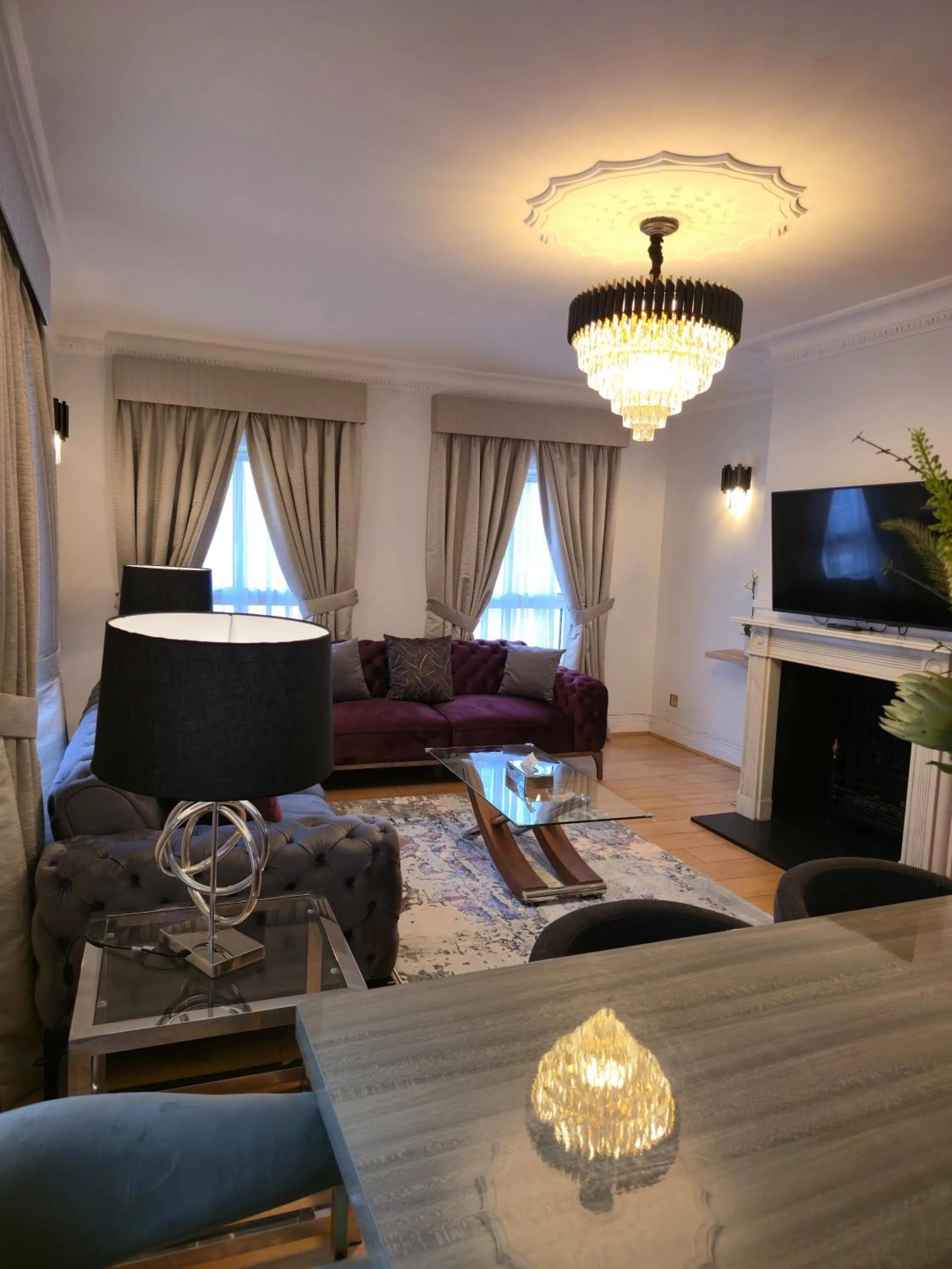Living room in CARLTON COURT - MAYFAIR