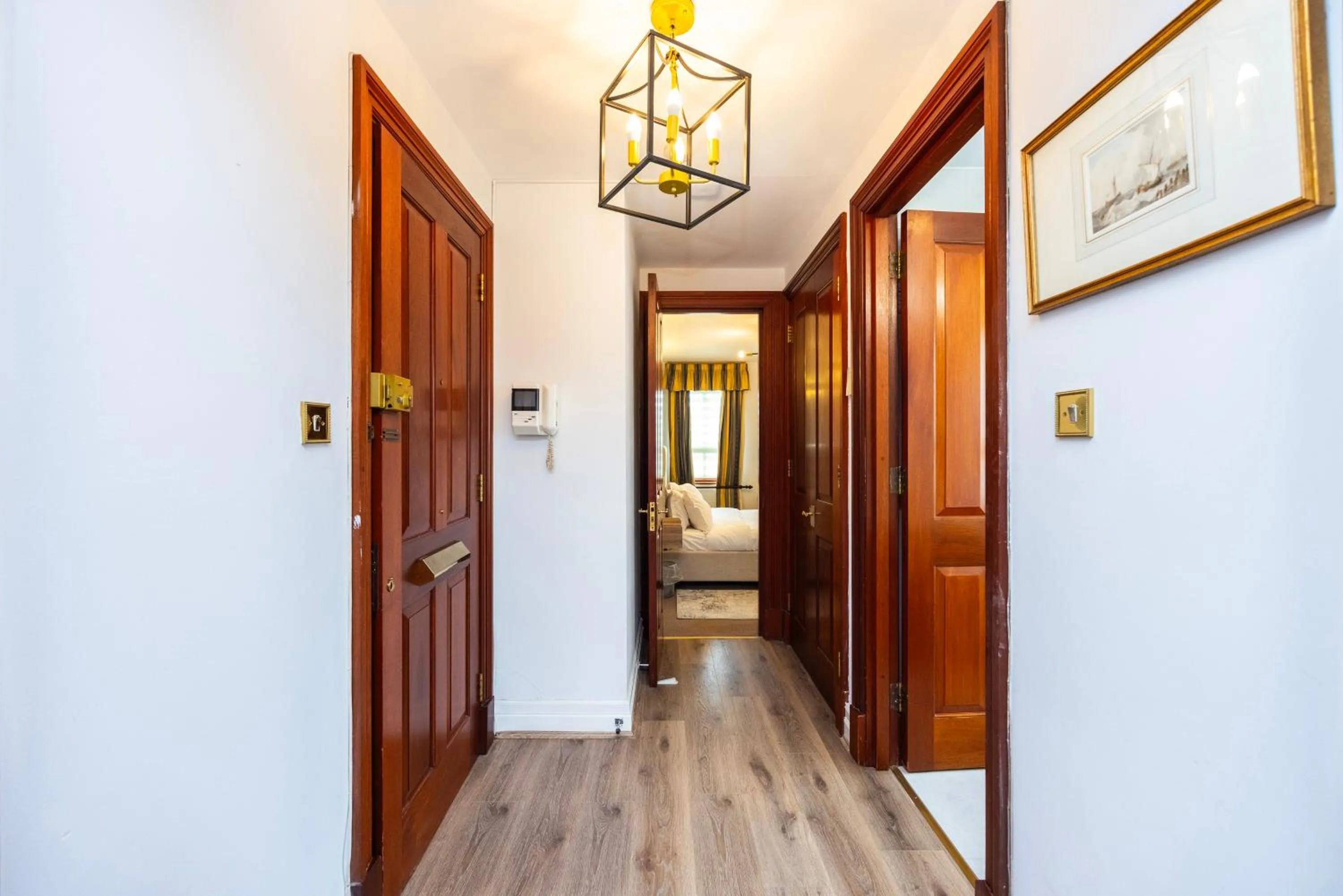 Photo of the whole room in CARLTON COURT - MAYFAIR