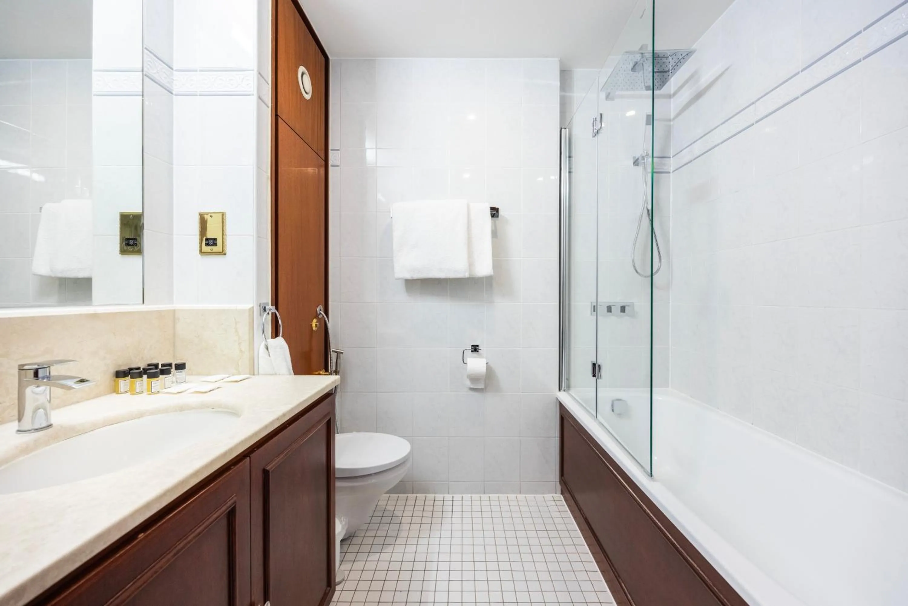 Bathroom in CARLTON COURT - MAYFAIR