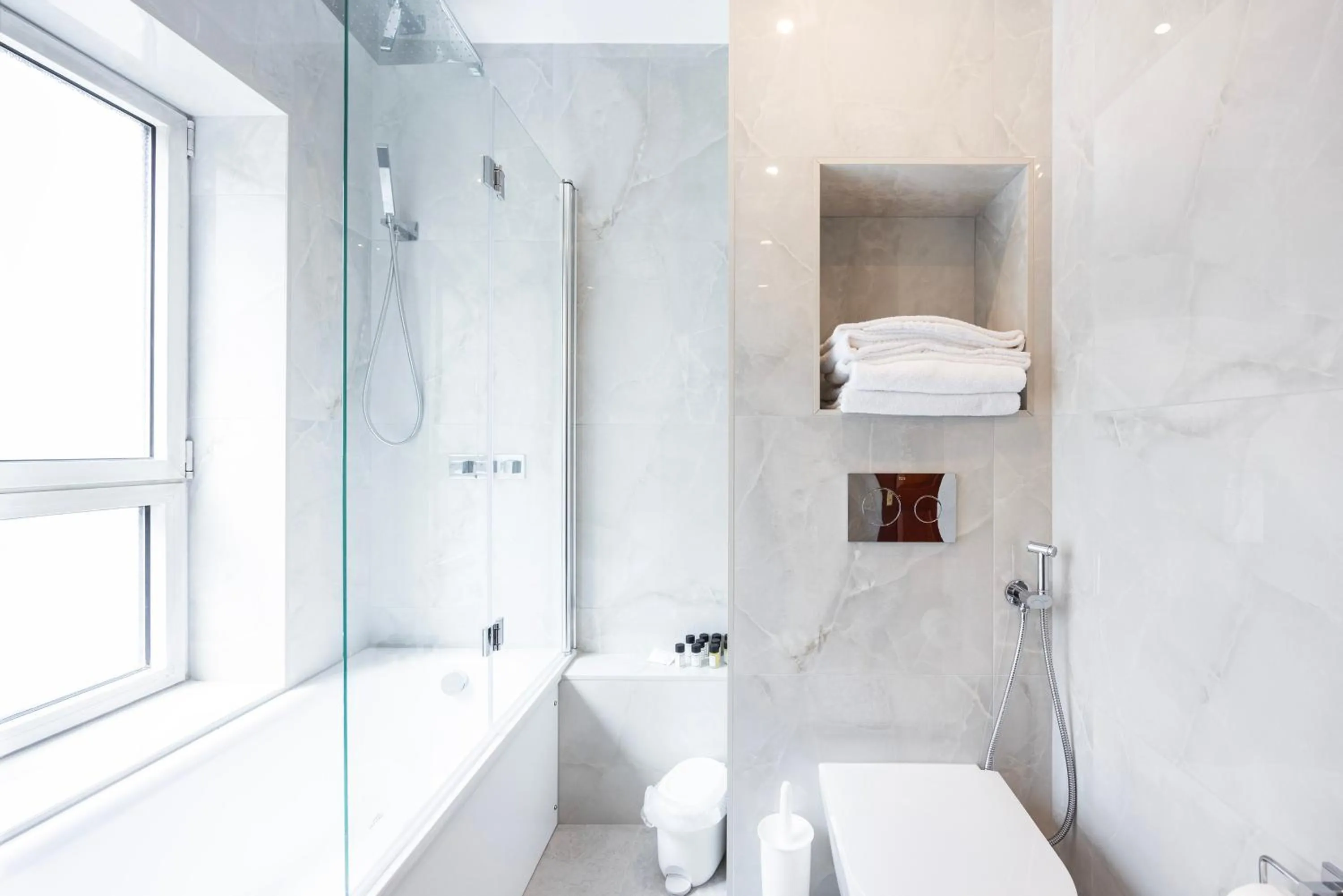 Bathroom in CARLTON COURT - MAYFAIR