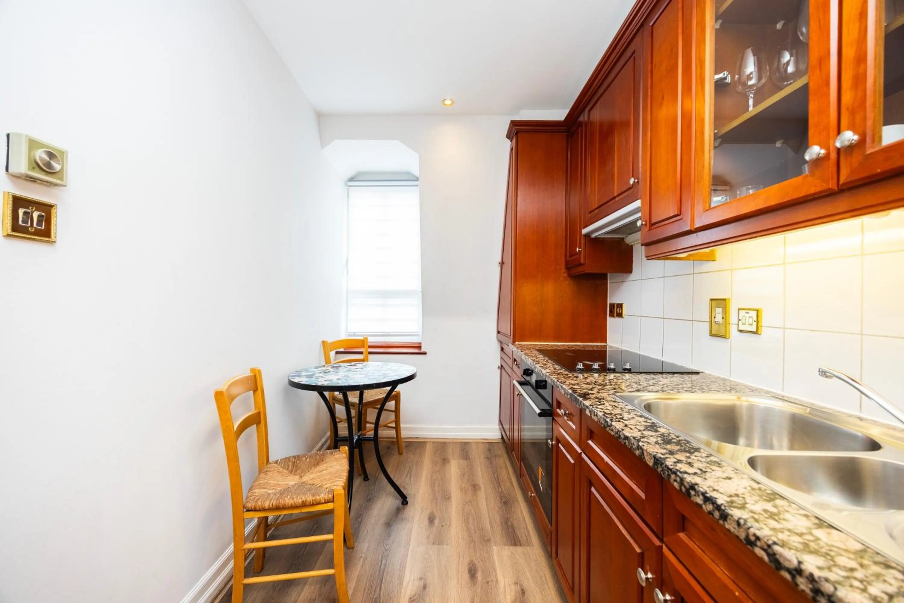 Kitchen or kitchenette in CARLTON COURT - MAYFAIR