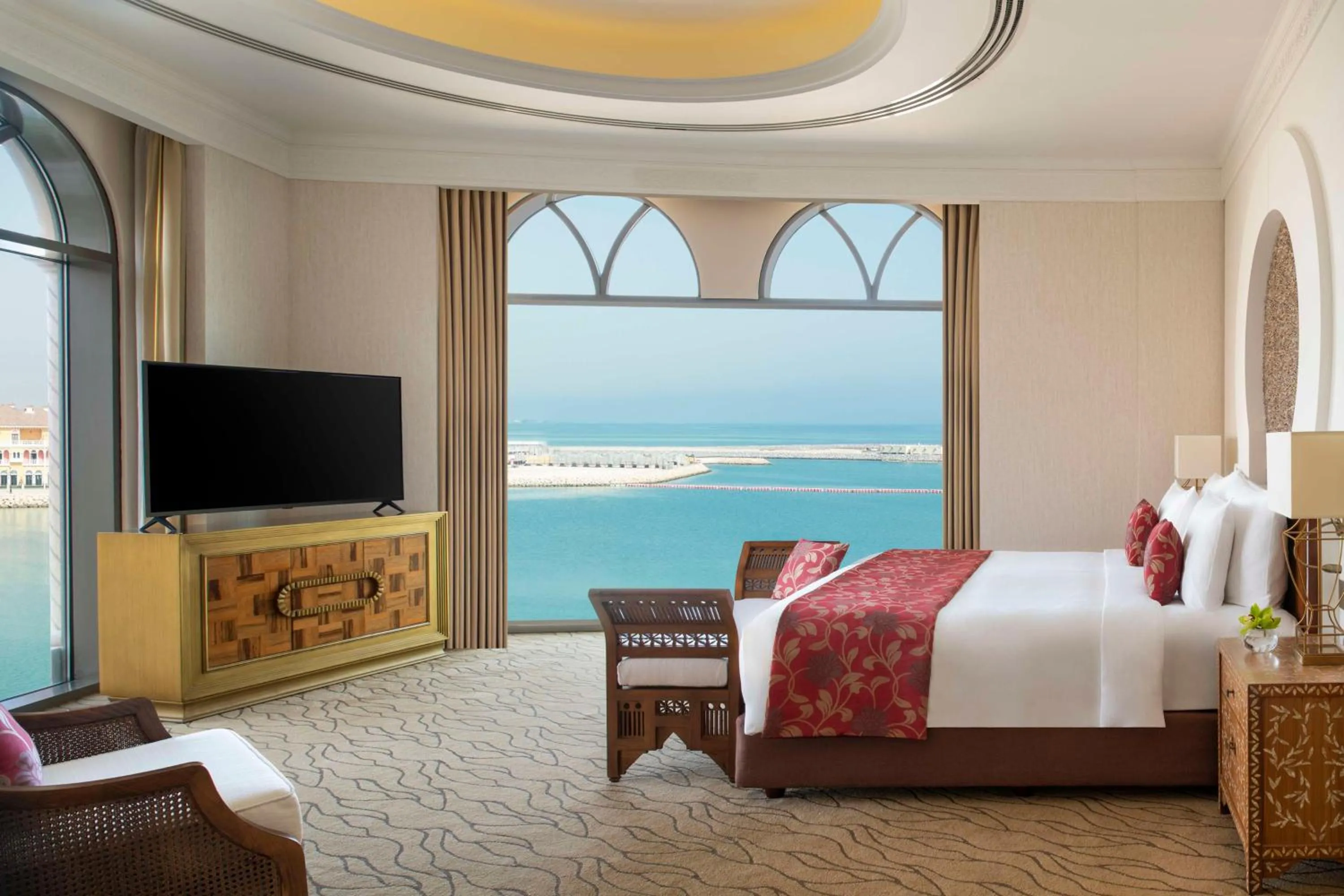 Photo of the whole room, Bed in Marsa Malaz Kempinski, The Pearl