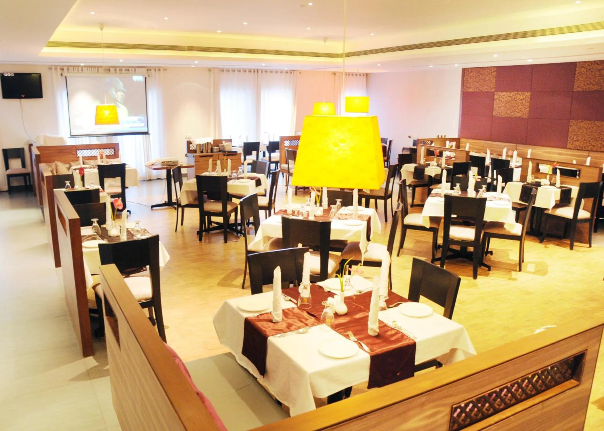 Restaurant/places to eat in Moti Mahal