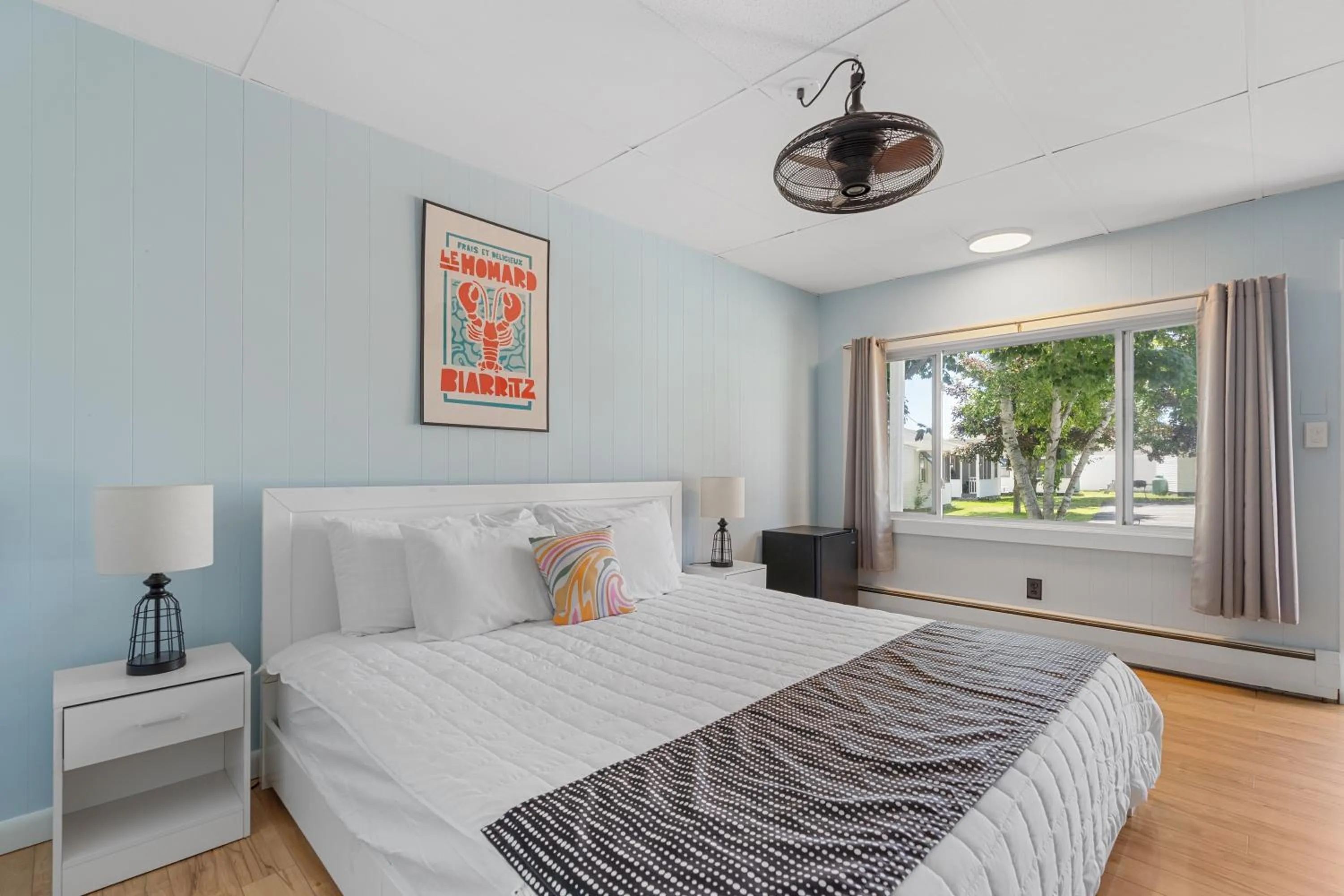 Bed in The Beaches Guestrooms and Cottages